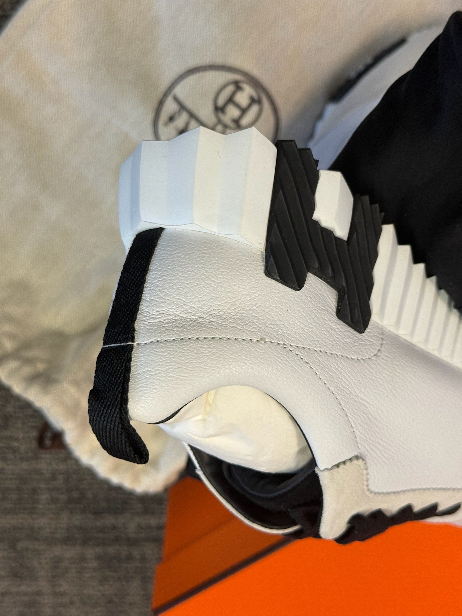 Size 42 - Hermès Bouncing Sneakers - White & Black image 12