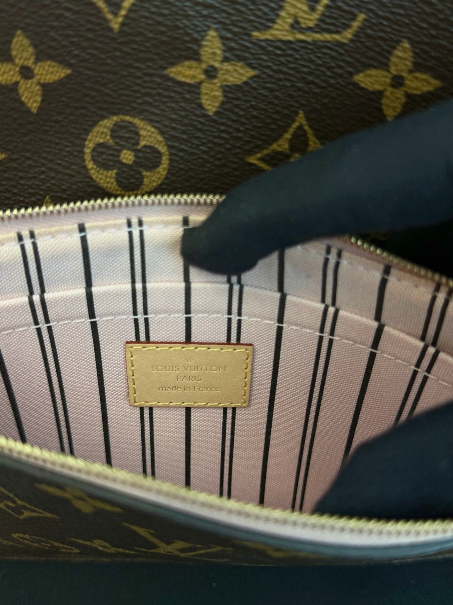 Louis Vuitton Neverfull Monogram Pink Interior Tote Bag Monogram with pink interior image 12