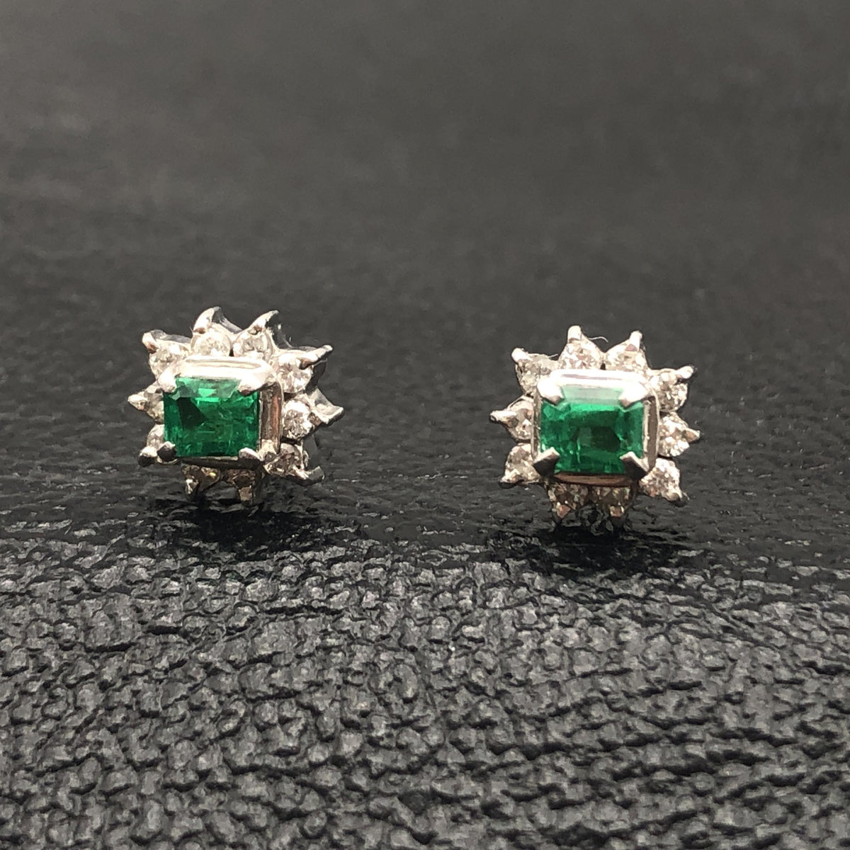 Custom Jewelry Emerald With Diamond Earring, E(0.15ct/0.15ct), D(0.11ct/0.11ct), K18, 1.8g C297681