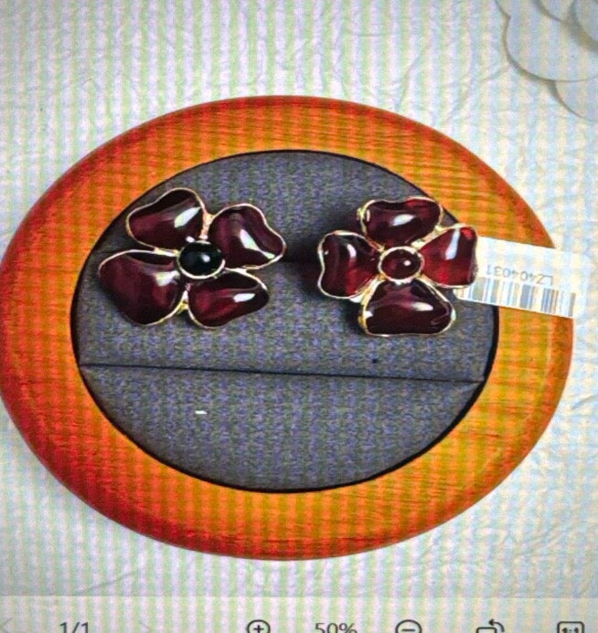 FM Red Clover Ear Clips LZ404031