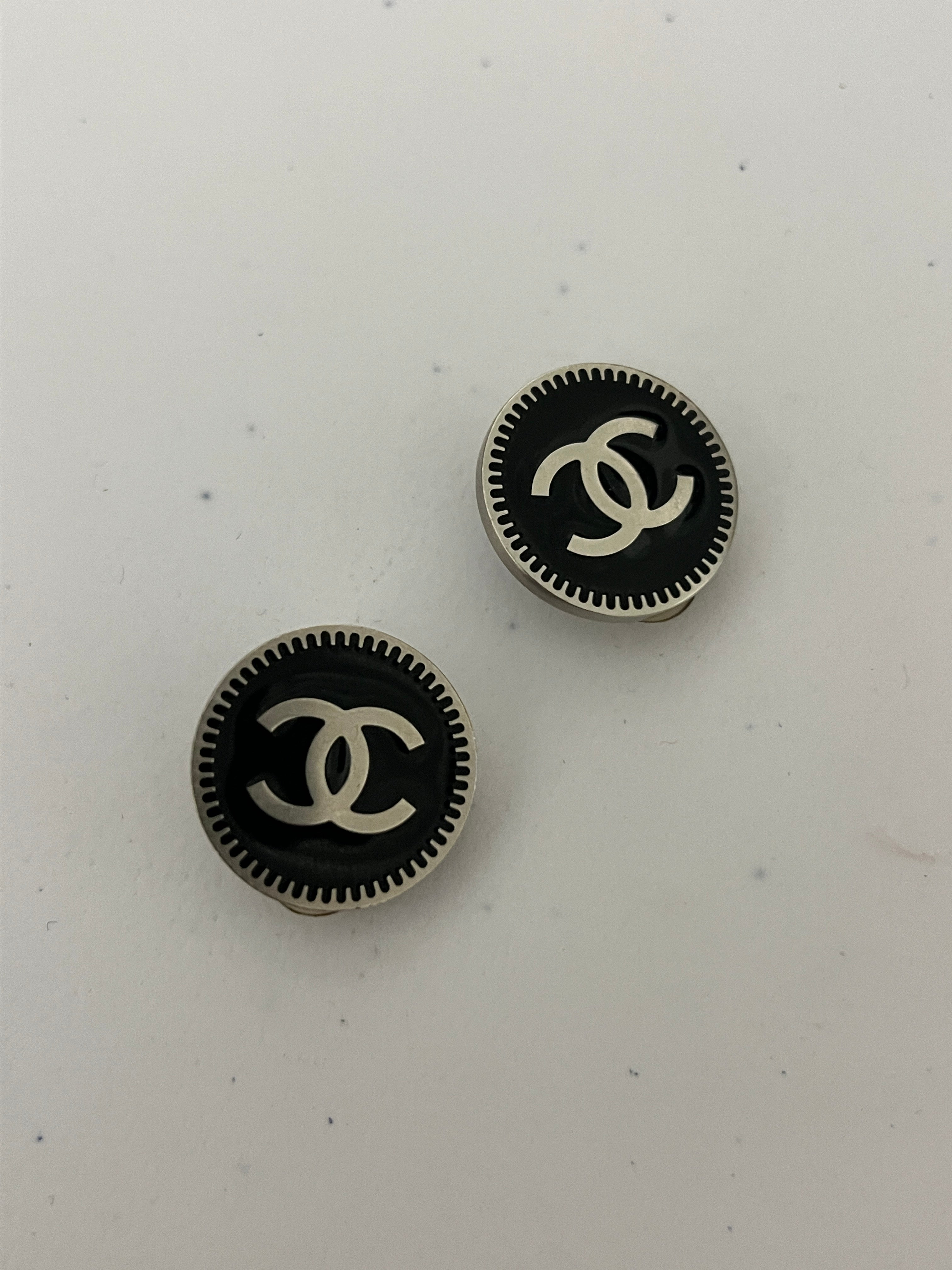 Chanel clip on emanel earrings AKC1162