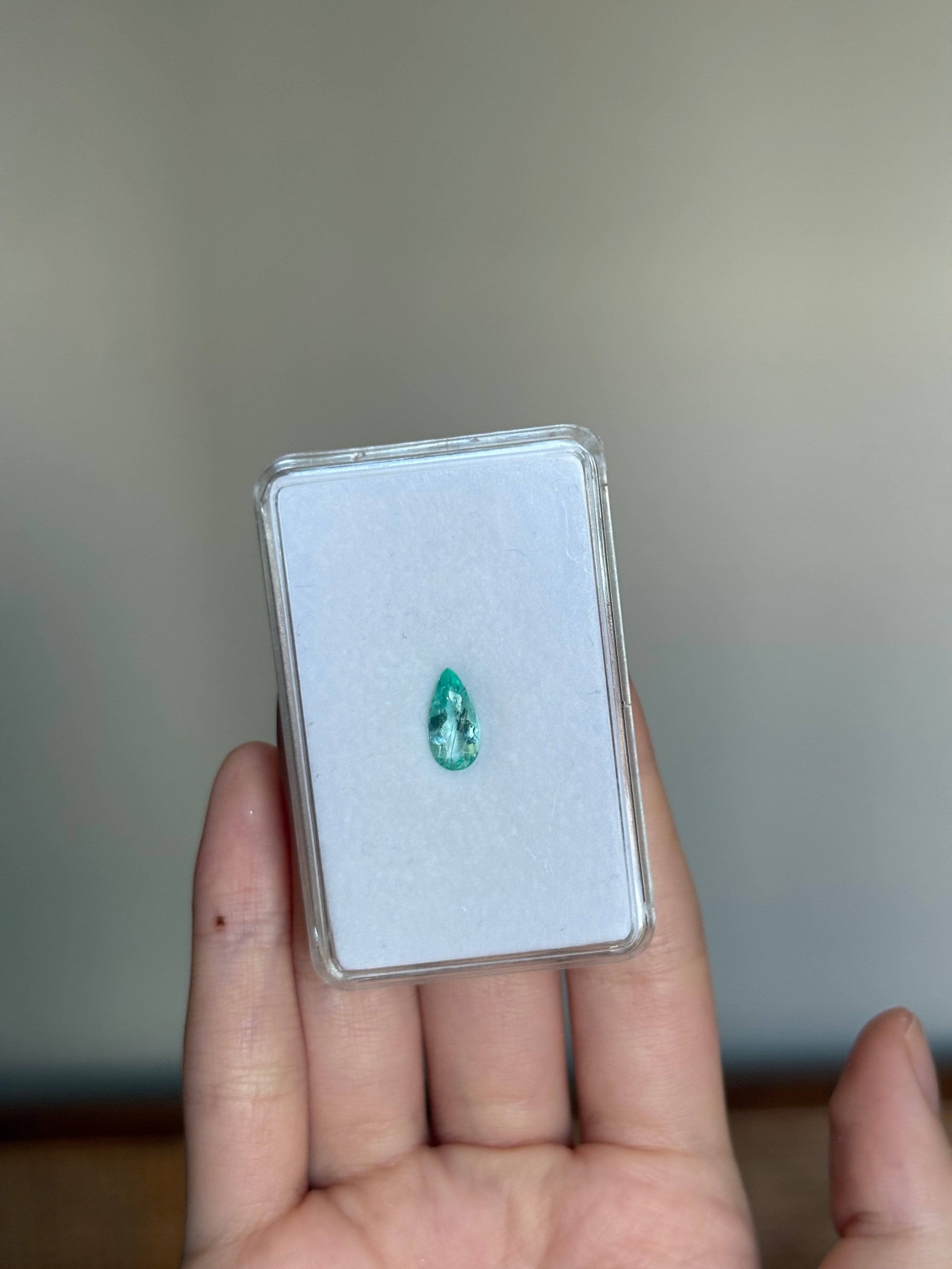 1.23ct Vanadium Beryl* DXBCS4955