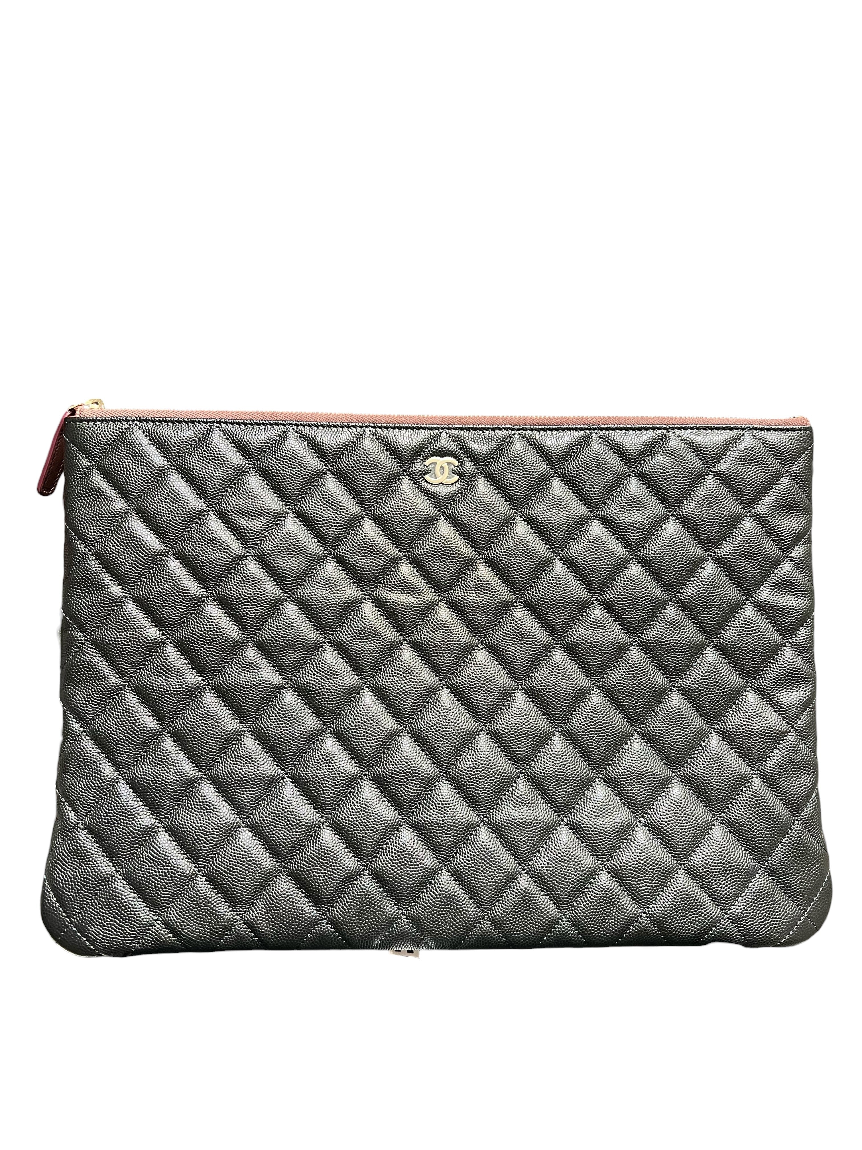 CHANEL CLASSIC ZIPPED BLACK GRAINED CALF POUCH 2000000153858