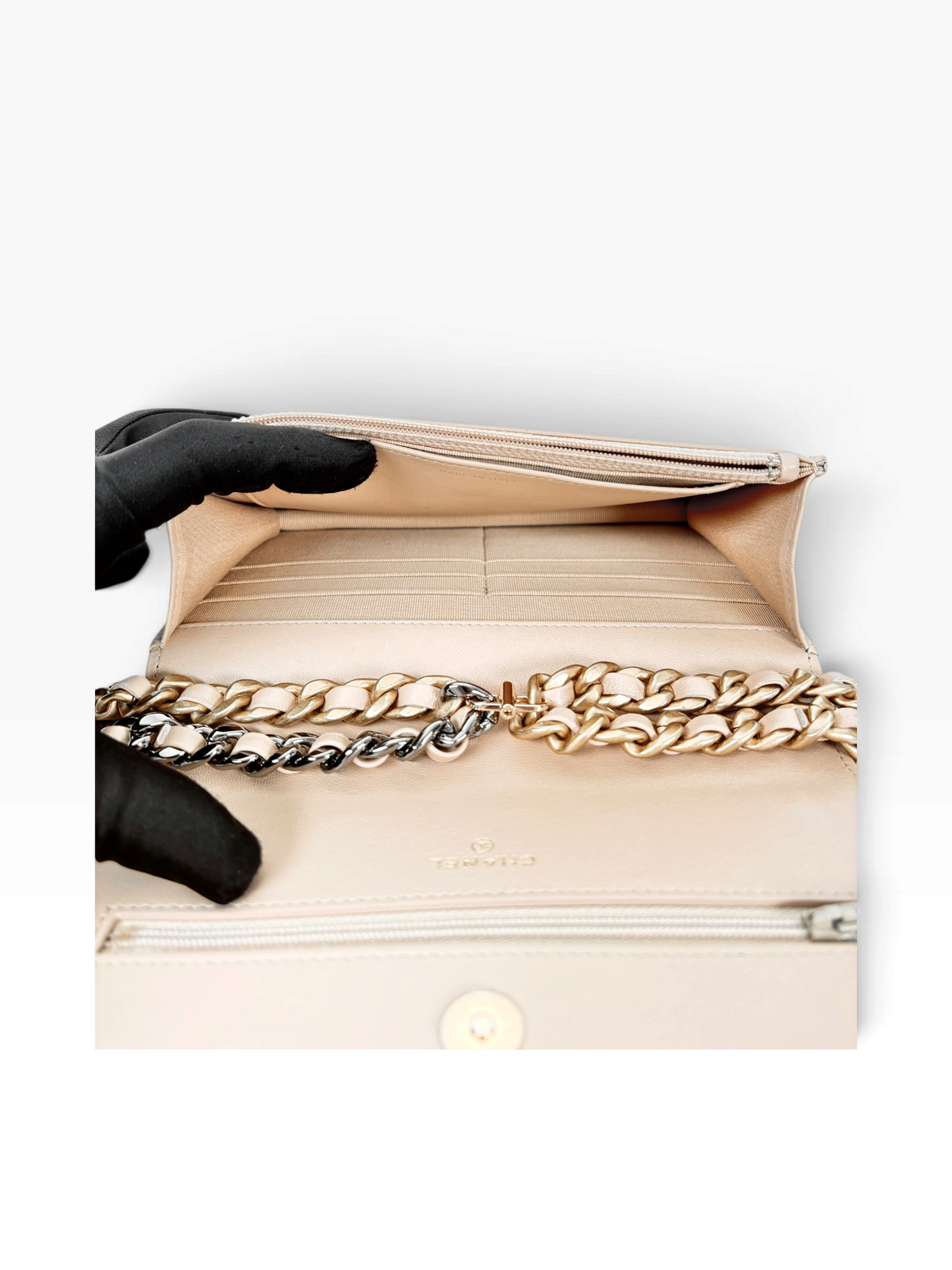 Chanel 19 Beige Wallet On Chain Bag in Lambskin - Full Set