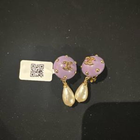 CHANEL double C teardrop pearl purple clip-on earrings LE510072
