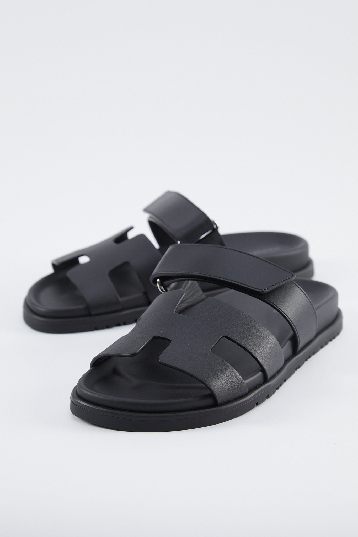 HERMÈS CHYPRE SANDAL Black - Size 40