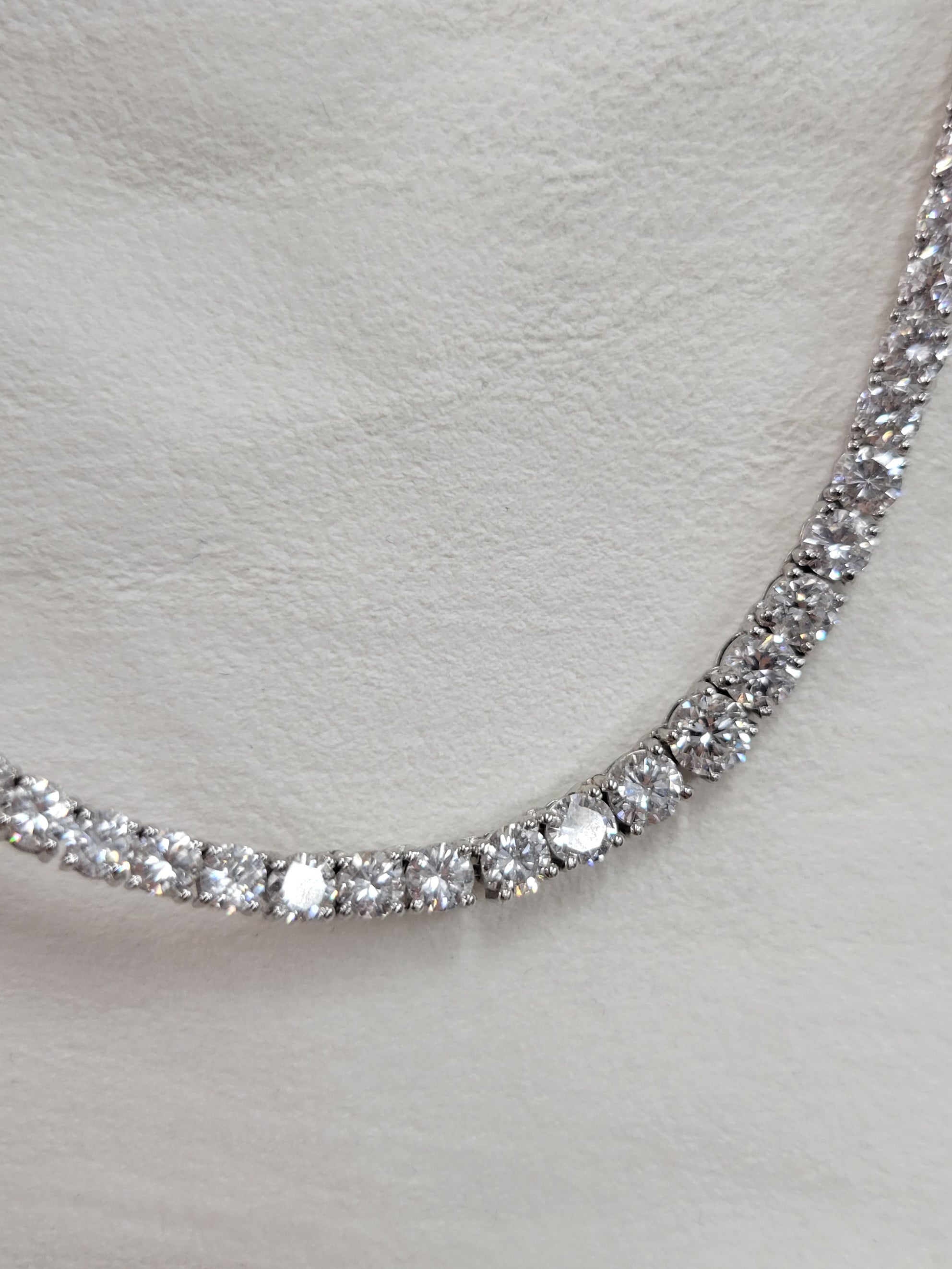 Diamond Necklace 12.2ct in 18K (XX4326) JJC1437