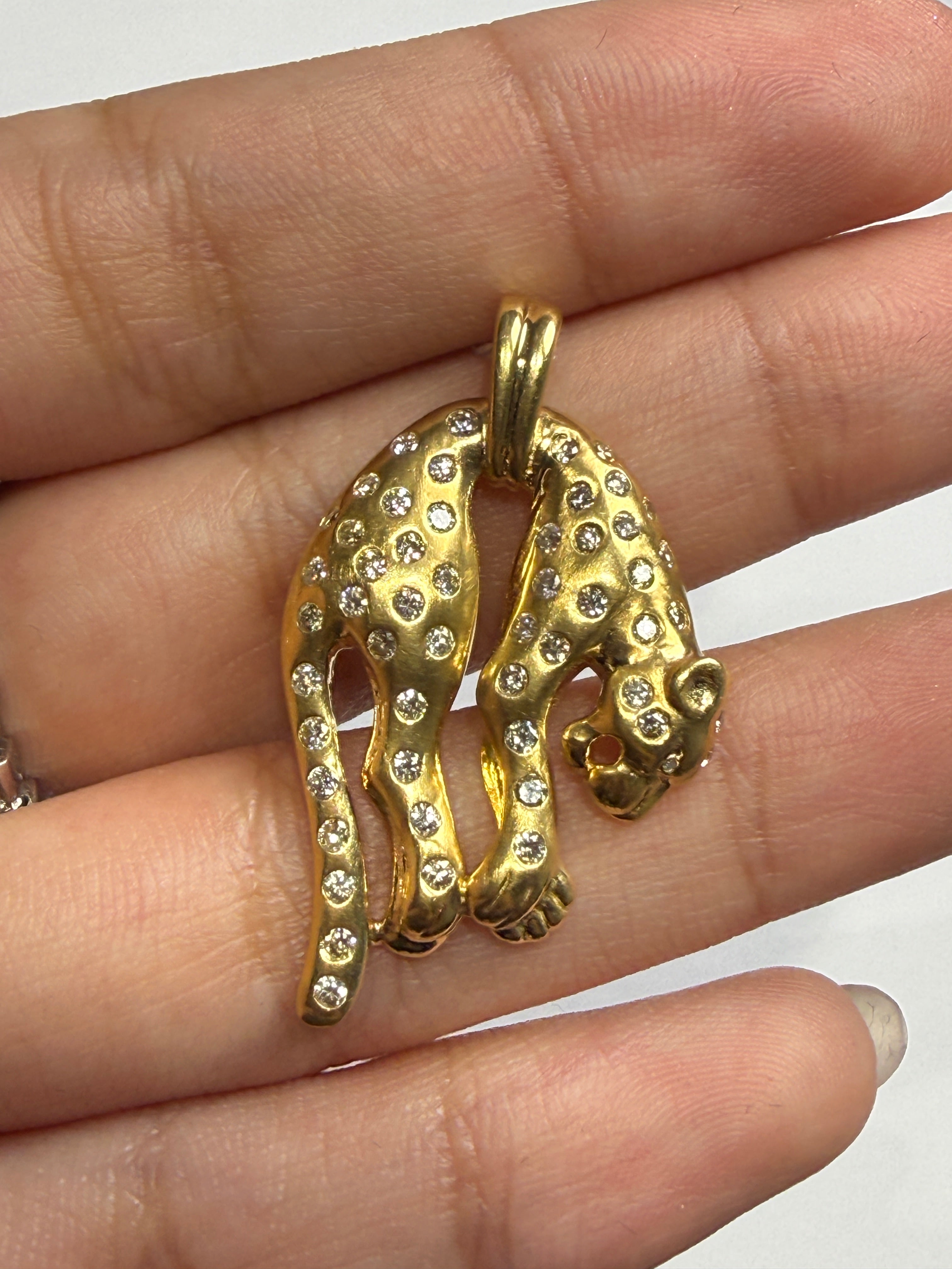 Panther Pendant with Flush Set Diamonds in 18K 2608 JJC9030