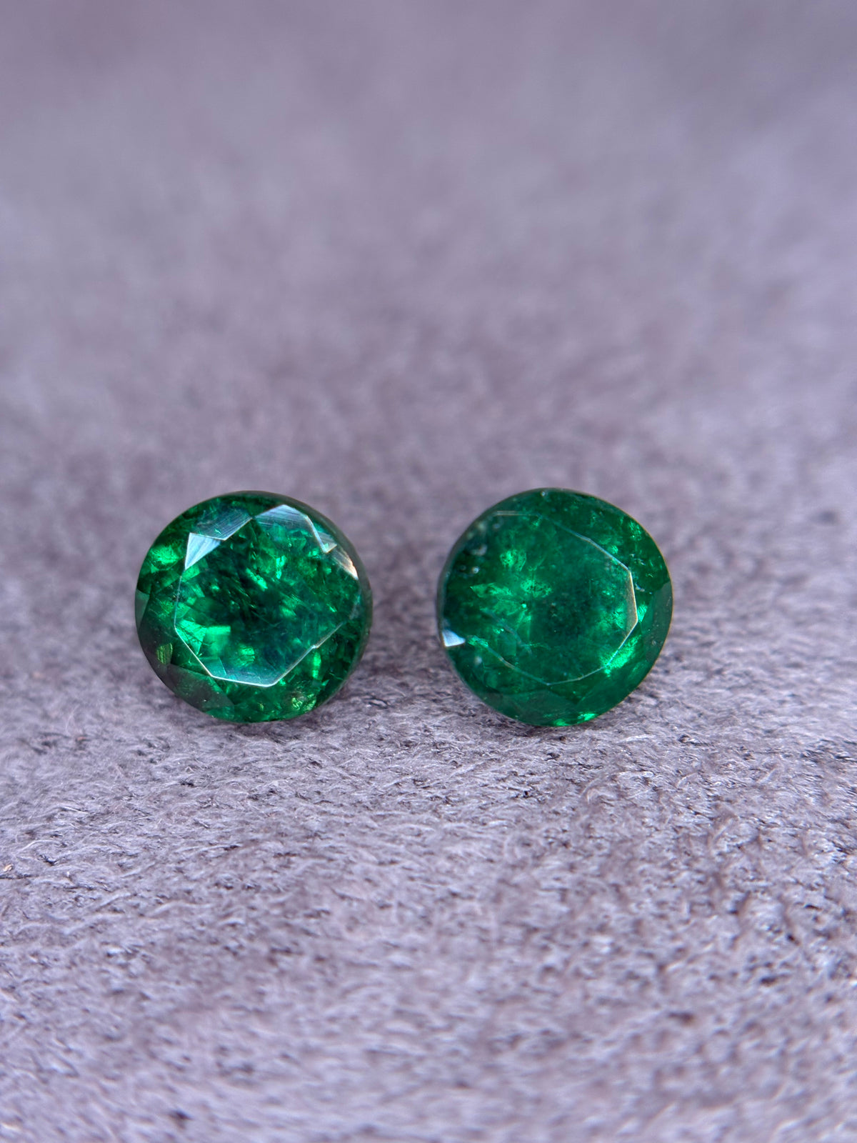 2.30ct  Tsavorite PAIR Round THAIC1395