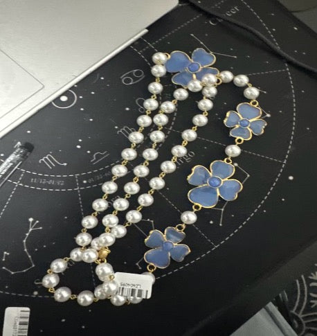 FM Four-Leaf Clover Light Blue Pearl Necklace LZ404095