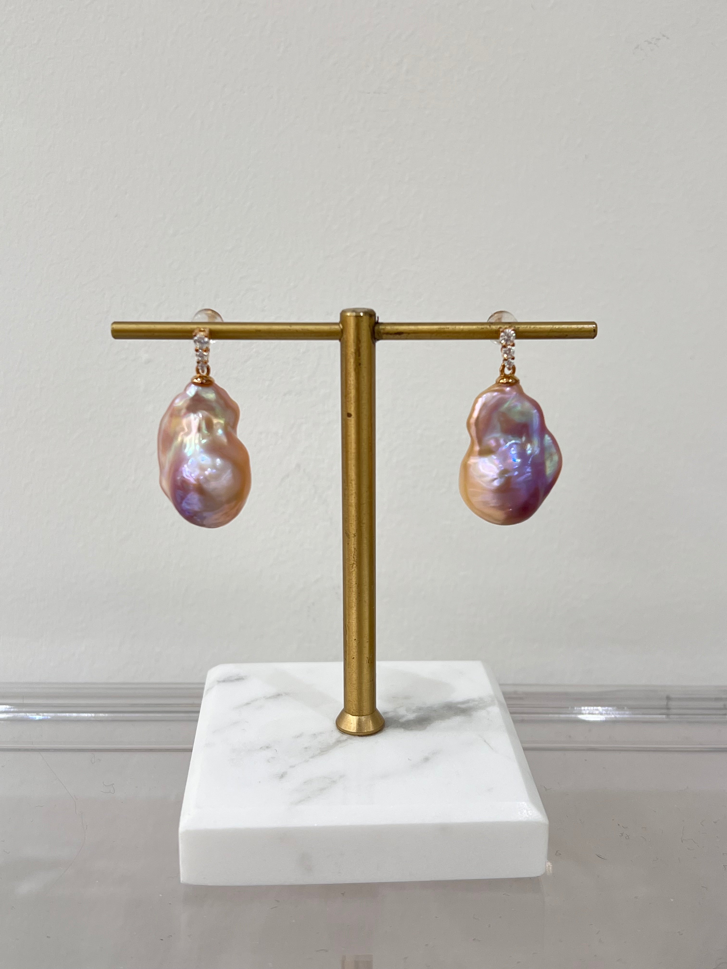 [Mermaid's Tear] Gold plated on S925 Silver Baroque Pearl Stud Earrings D3106