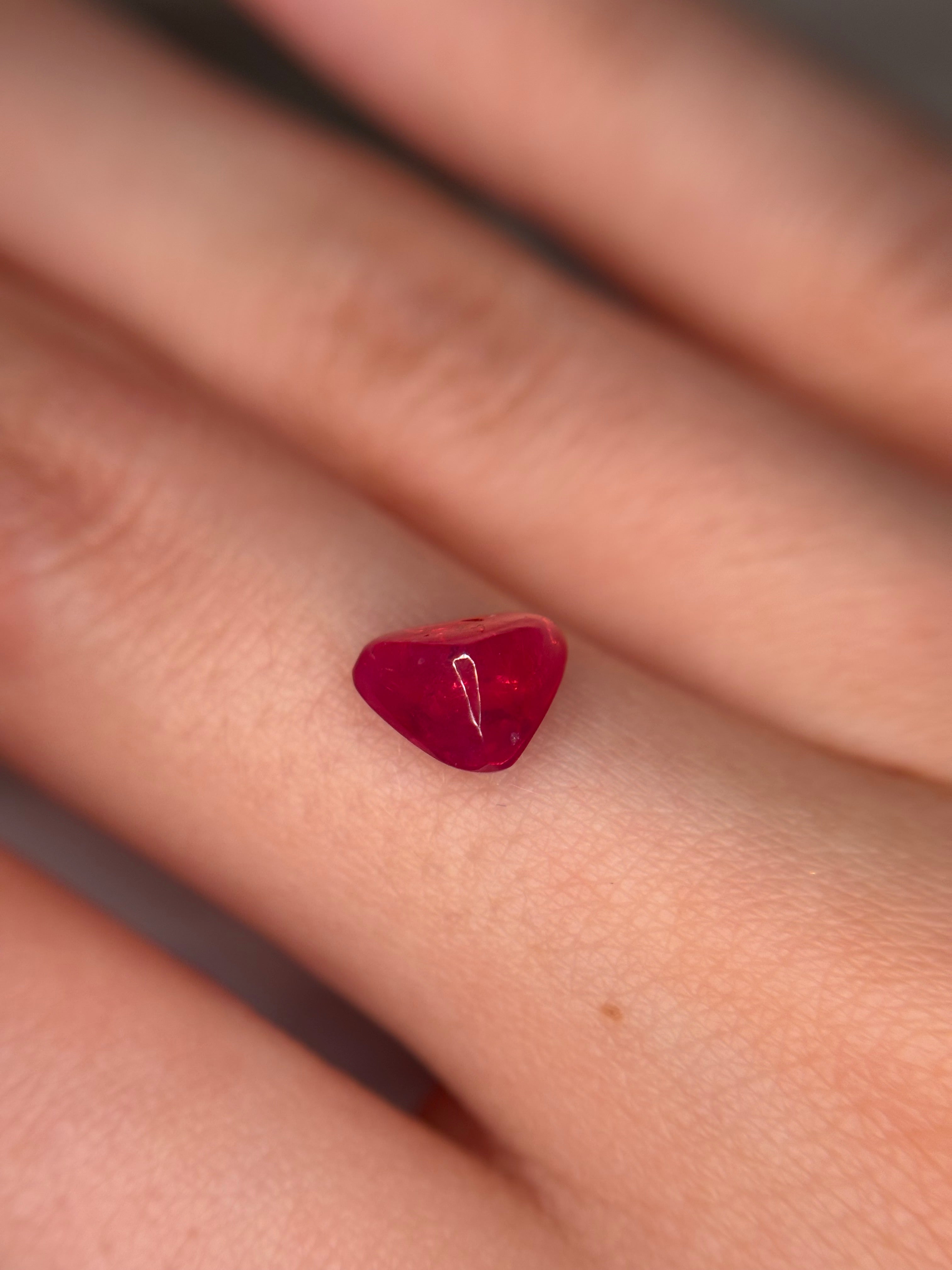 1.72ct Mahenge Vivd Pinkish Red Spinel Sugarloaf THAIC0551