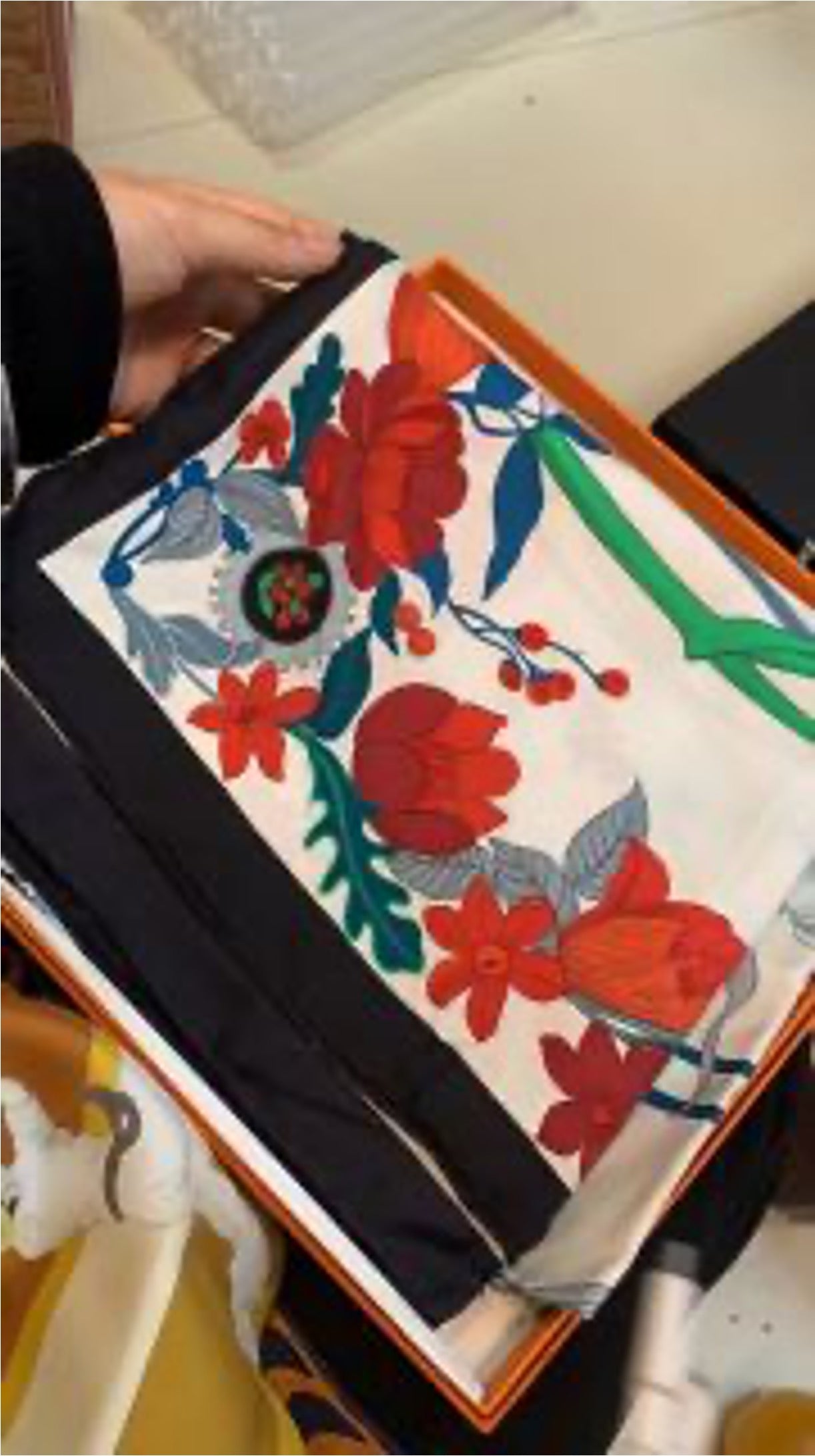 Hermès twilly scarf/square scarf. US35215