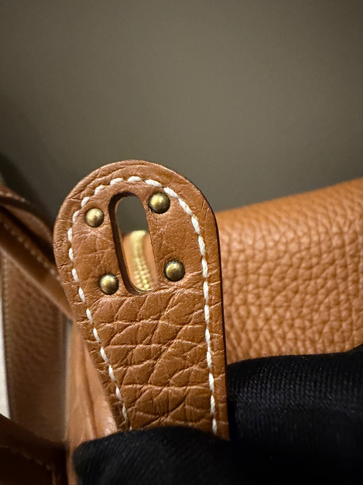 Hermès Mini Lindy 20 Gold GHW