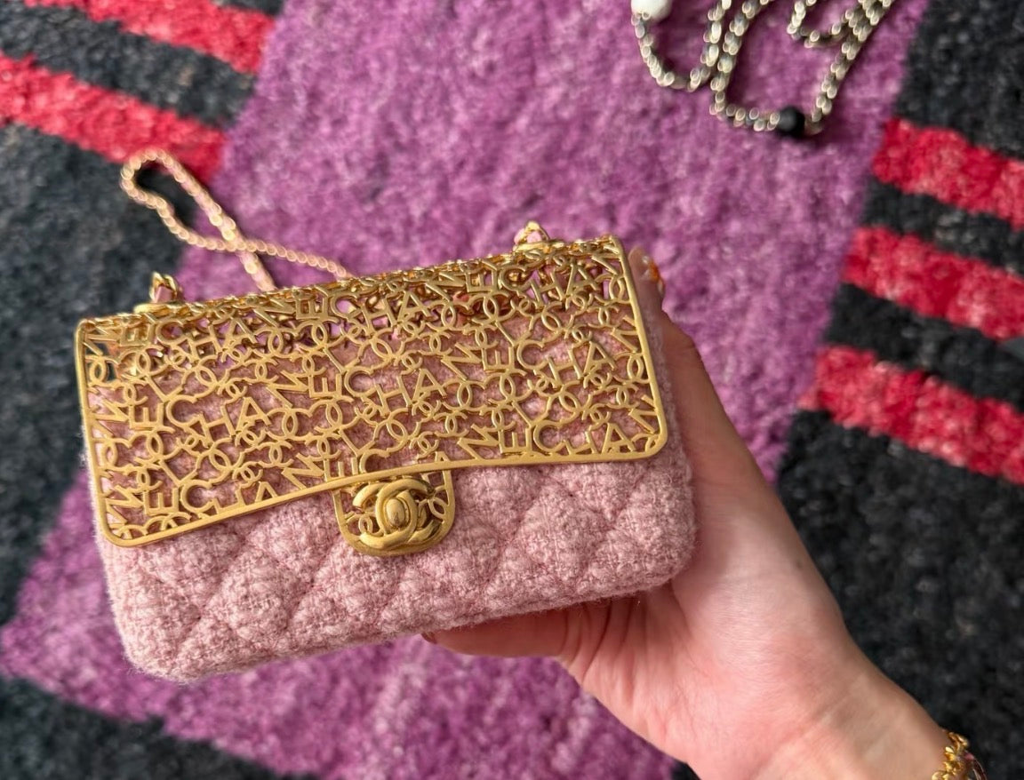 CHANEL 22K MINI CUT OUT BAG AVCB1058