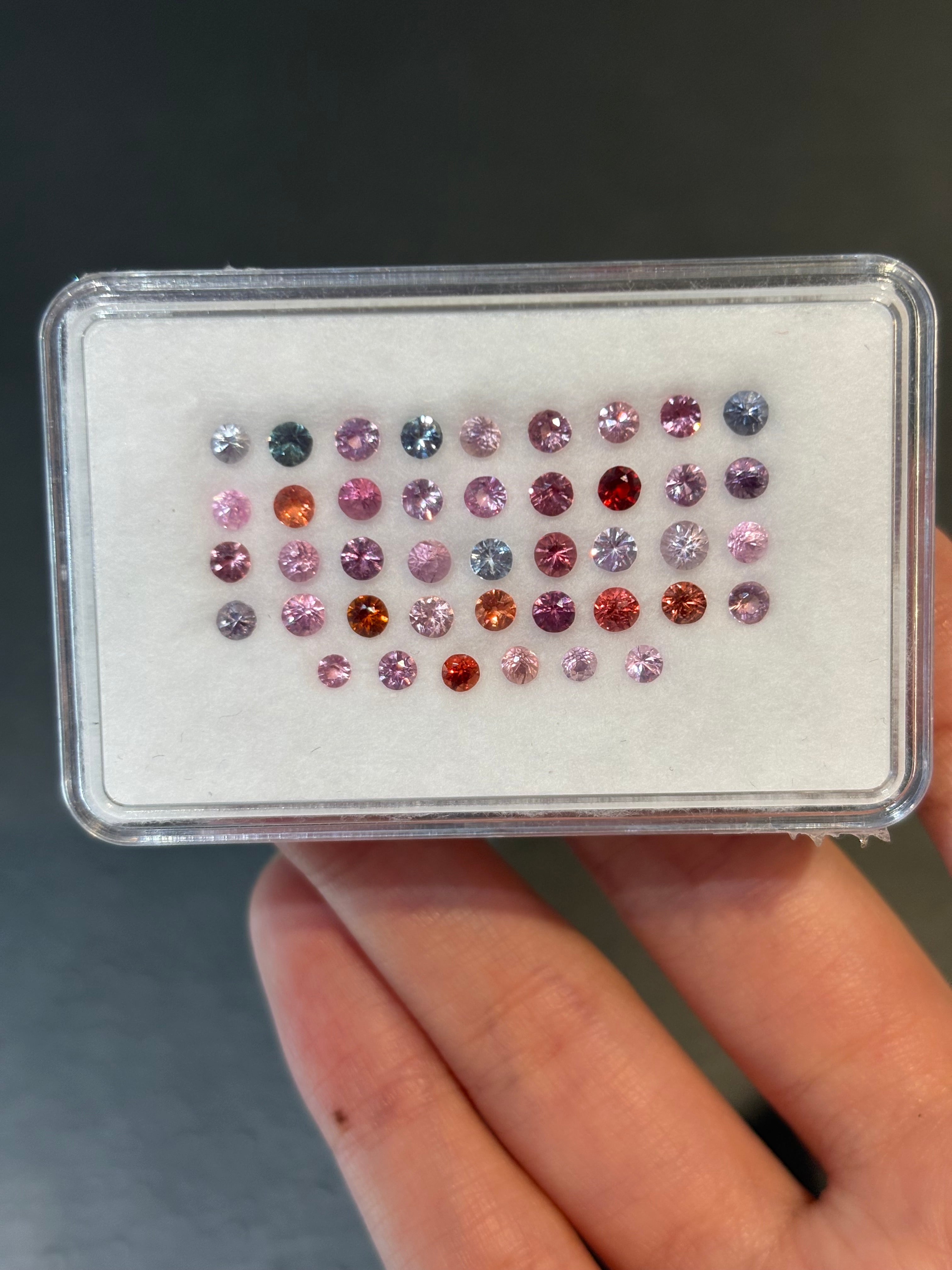 4.17ct Burma Spinel Round Set DXBCS5700