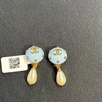 CHANEL 1996 Blue Milk Tea Polka Dot Pearl Ear Clips LE604006