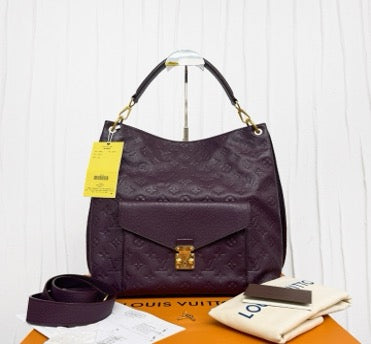 LV purple Hyuna embossed shoulder bag 31 23125170