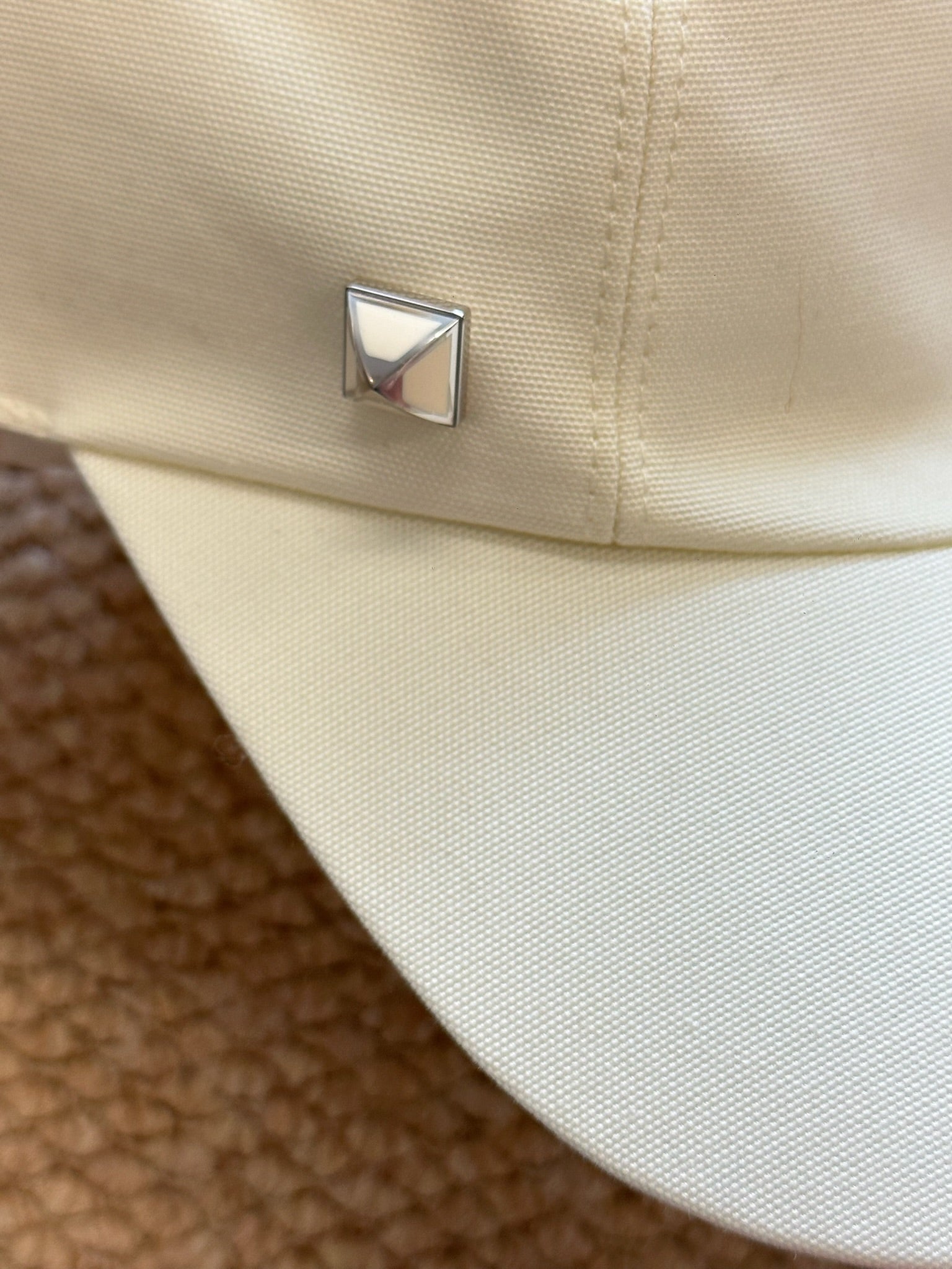 Size 58 - Hermès Davis Pois Medor Ecru cap