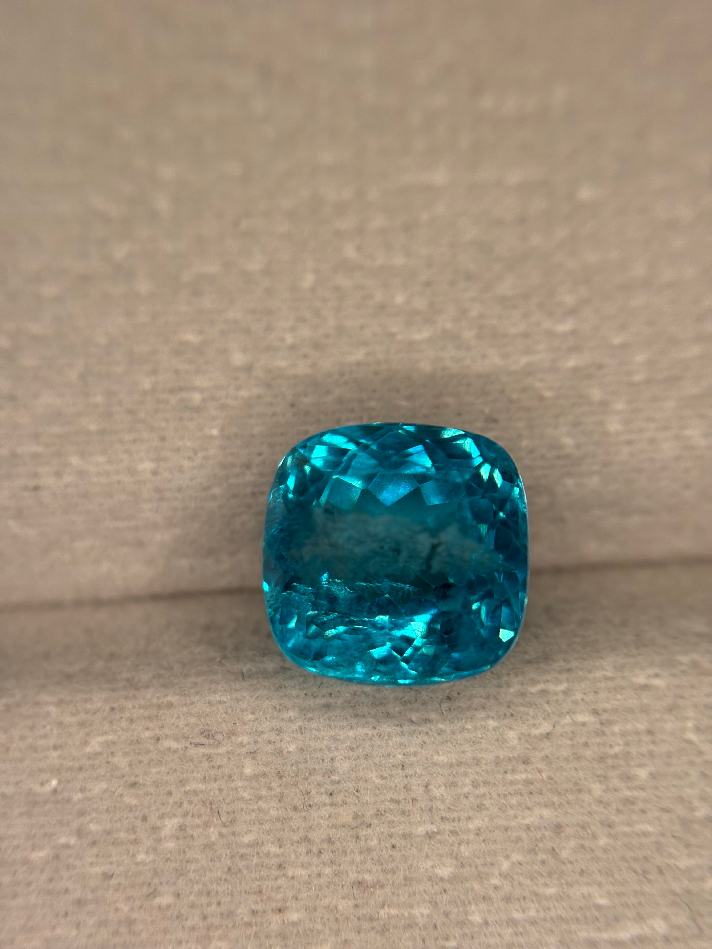 4.85ct Rare Neon Apatite (29.14 box) THAIC0323