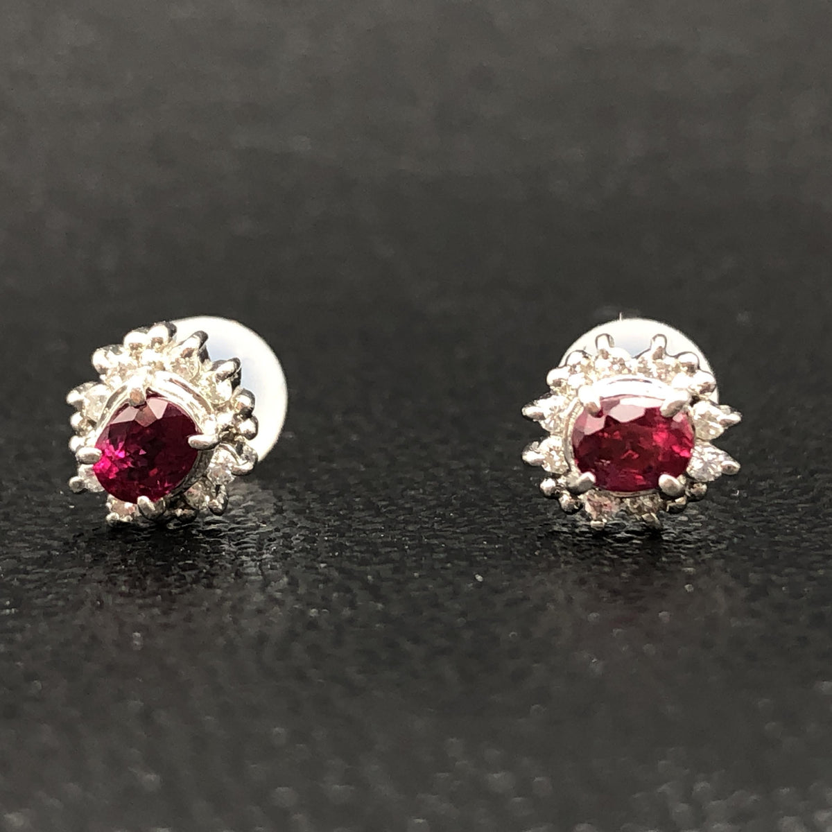 Custom Jewelry 1P Ruby with Diamonds Pierced Earrings, R(0.28ct/0.28ct), D(0.07ct/0.07ct), PT900, 2.2g C297297