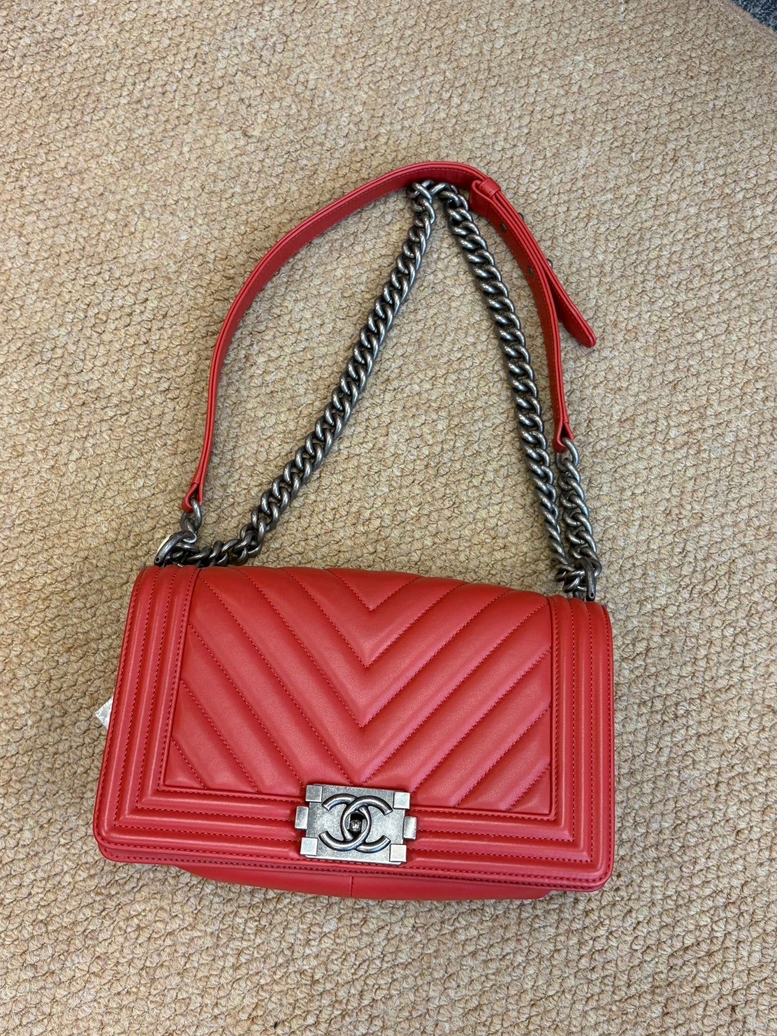 Chanel Le Boy Medium Chevron Red