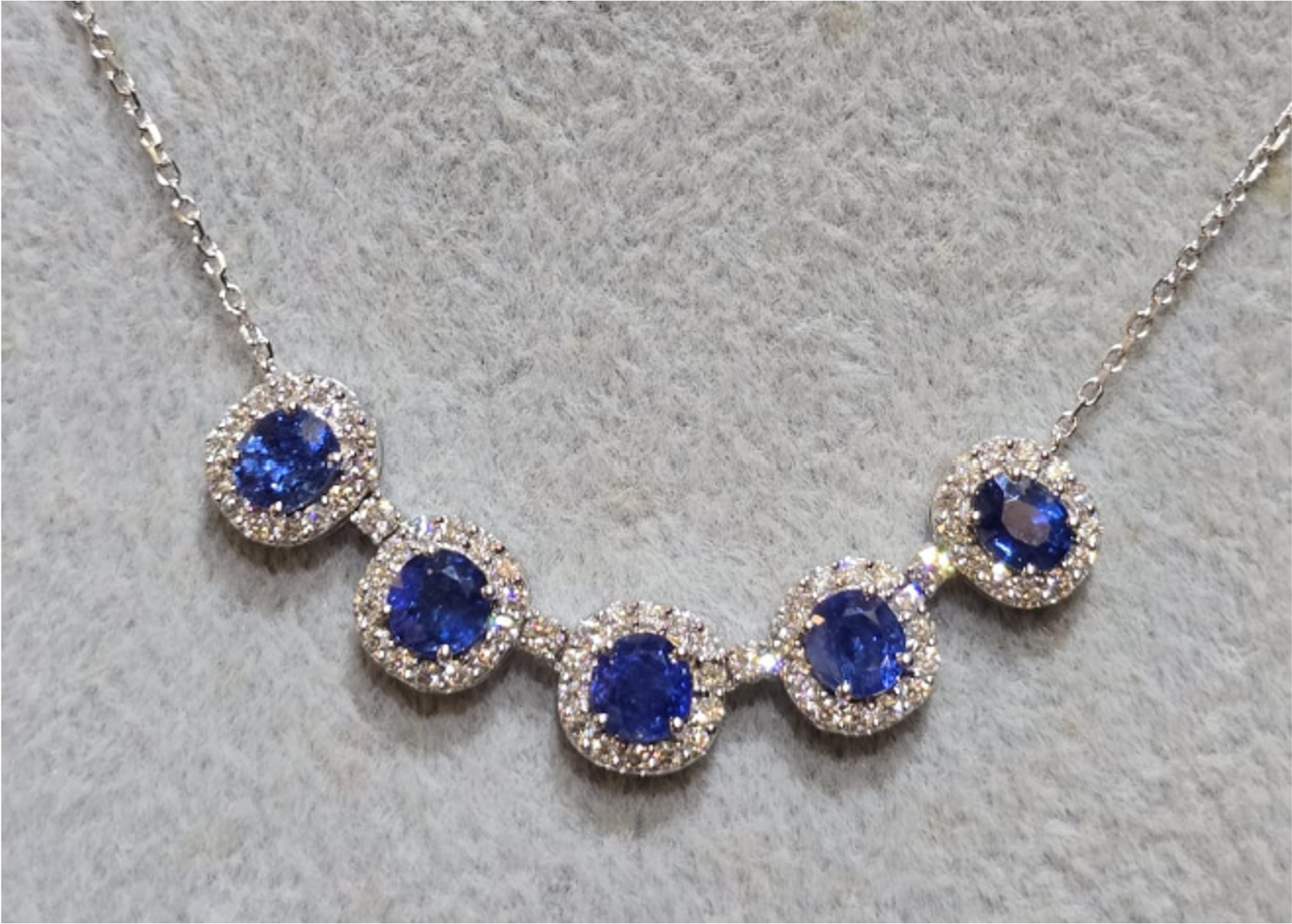 2.58ct Sapphire Necklace (5pcs design) SYCB44