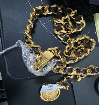 CHANEL leather-strapped chain gold coin waist chain LZ404229
