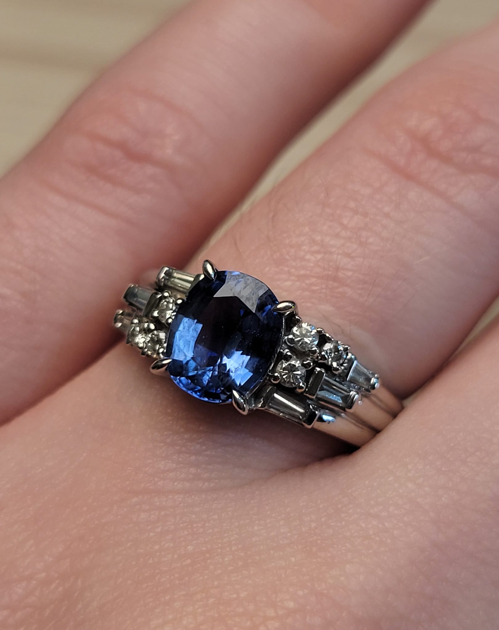 Sapphire Ring in Pt900 / S1.60ct / D0.33ct (6.25us) 5204 JJC0598
