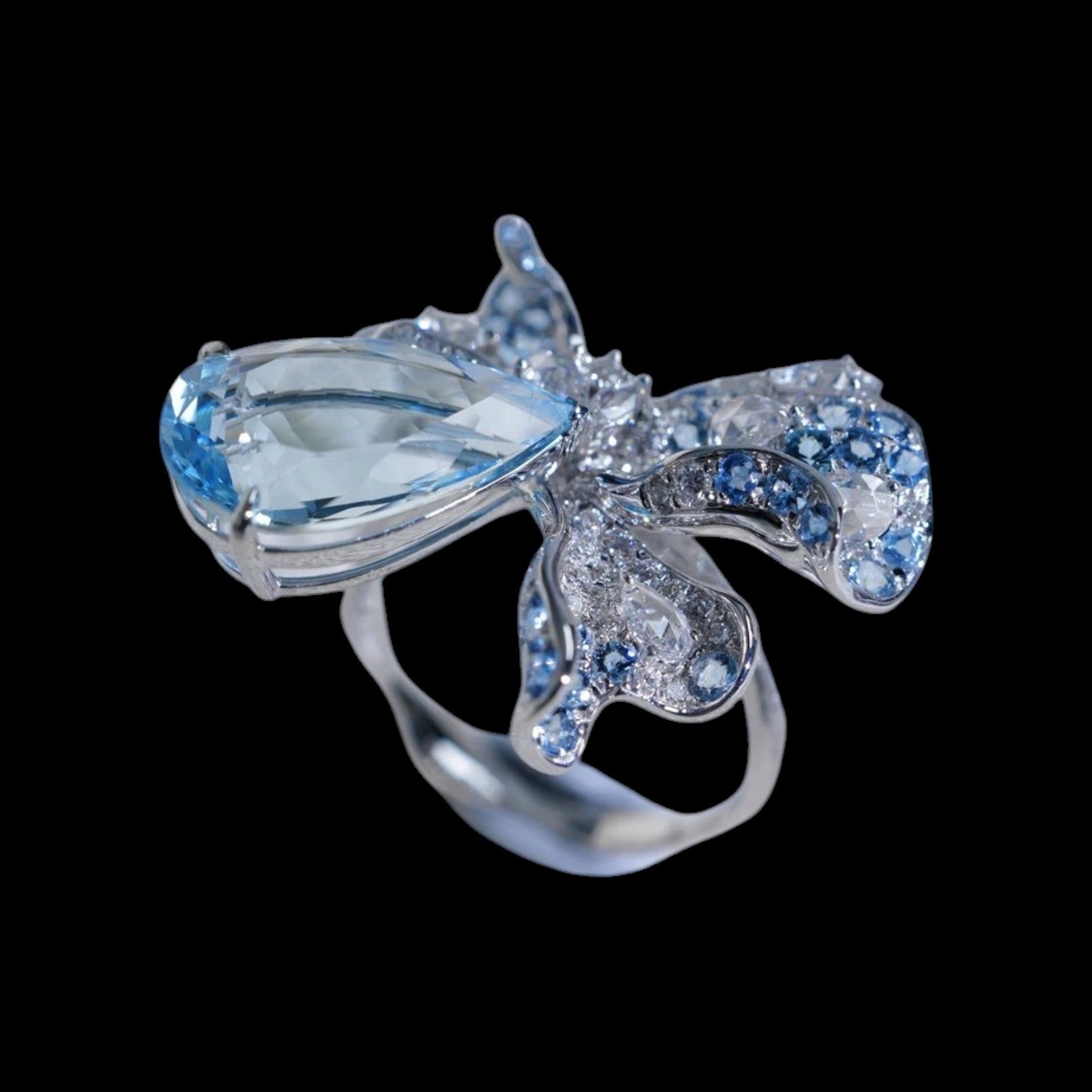 4.84ct Natural "Santa Maria" Colour Aquamarine & 0.782ct and 0.936ct Natural Diamond 3D Orchid Ring set in 18K Gold