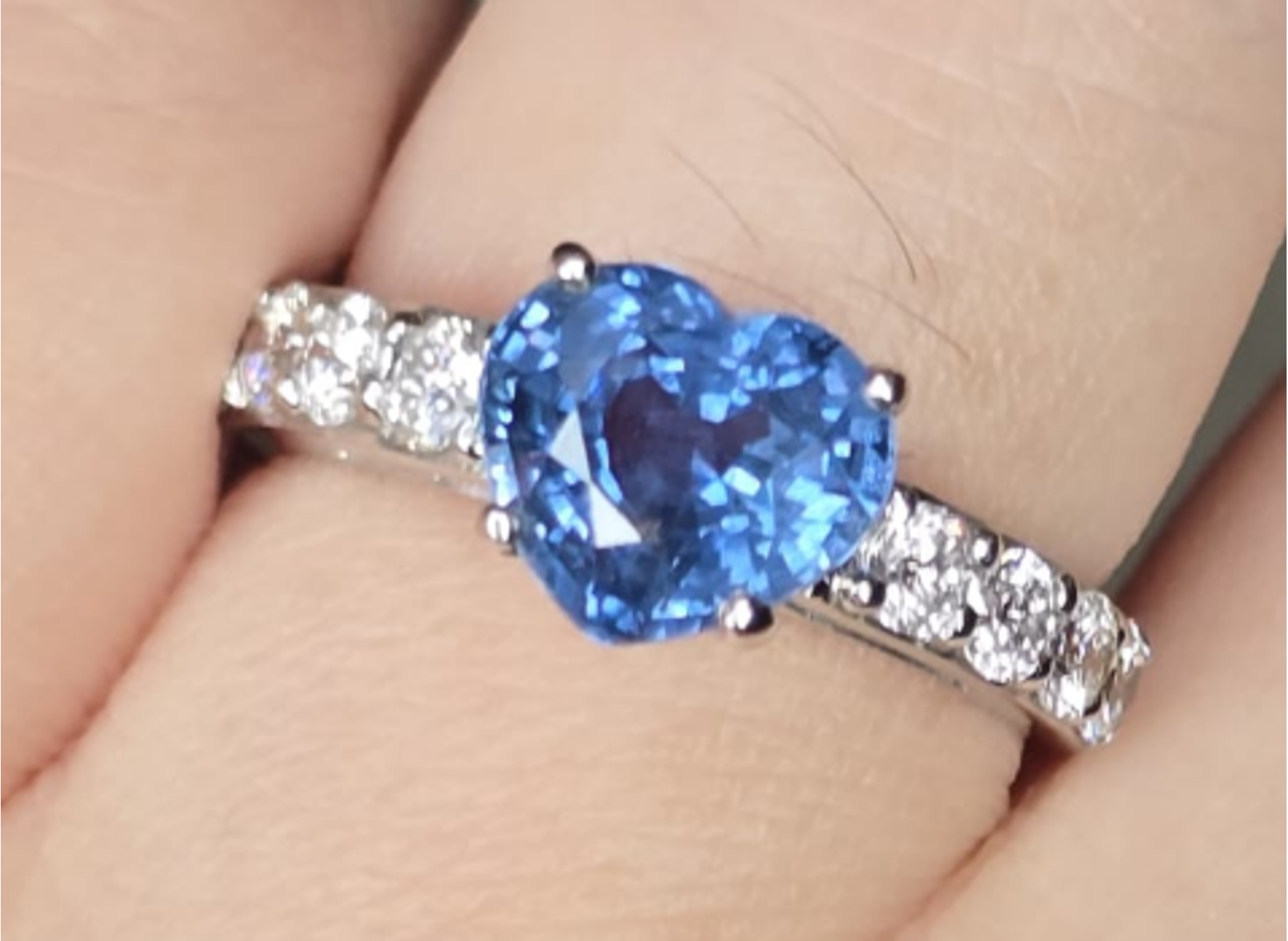 2ct Sapphire heart ring SYCB51