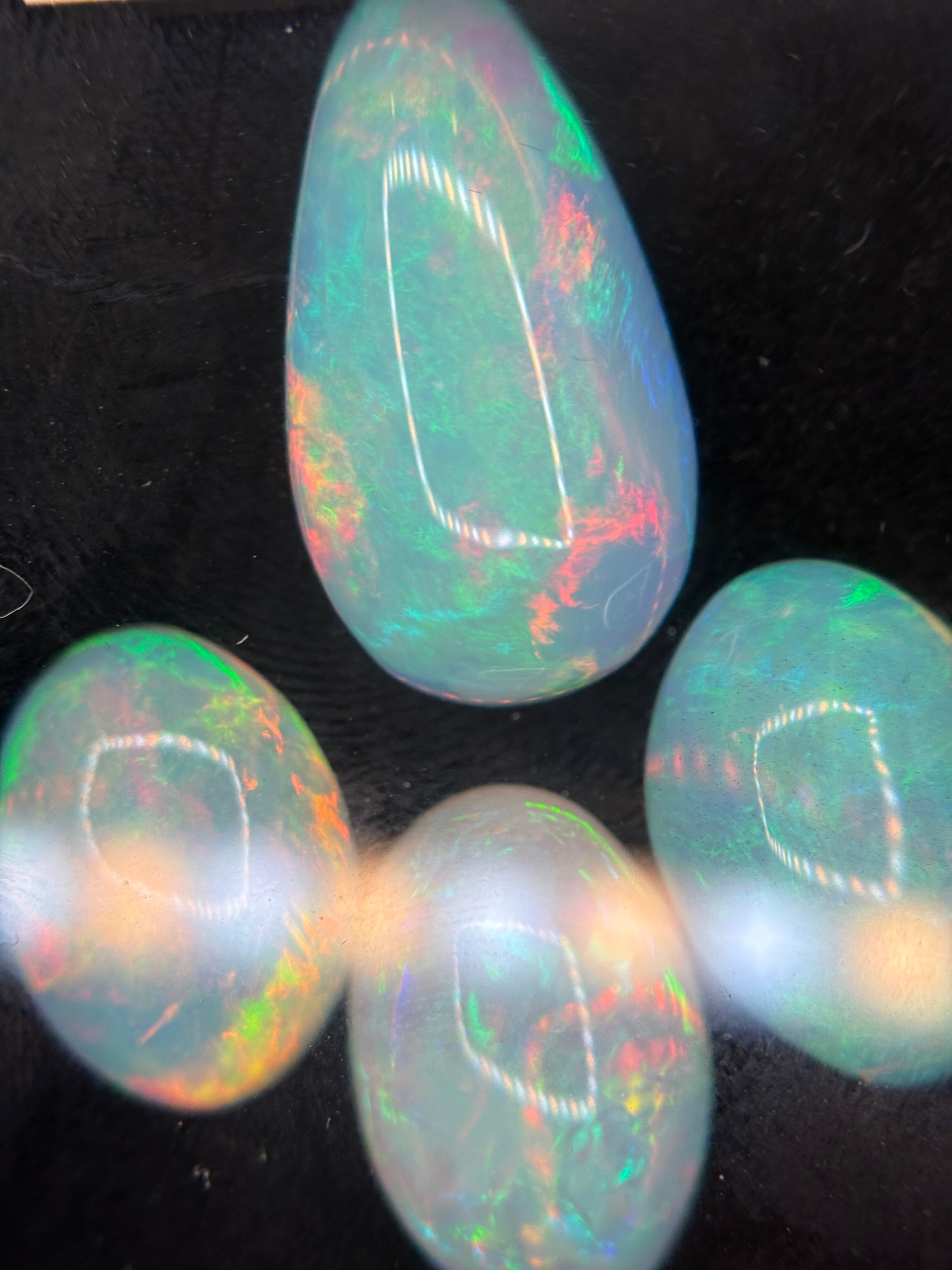 5.40ct Pear White Opal (18.24 box) THAIC0308