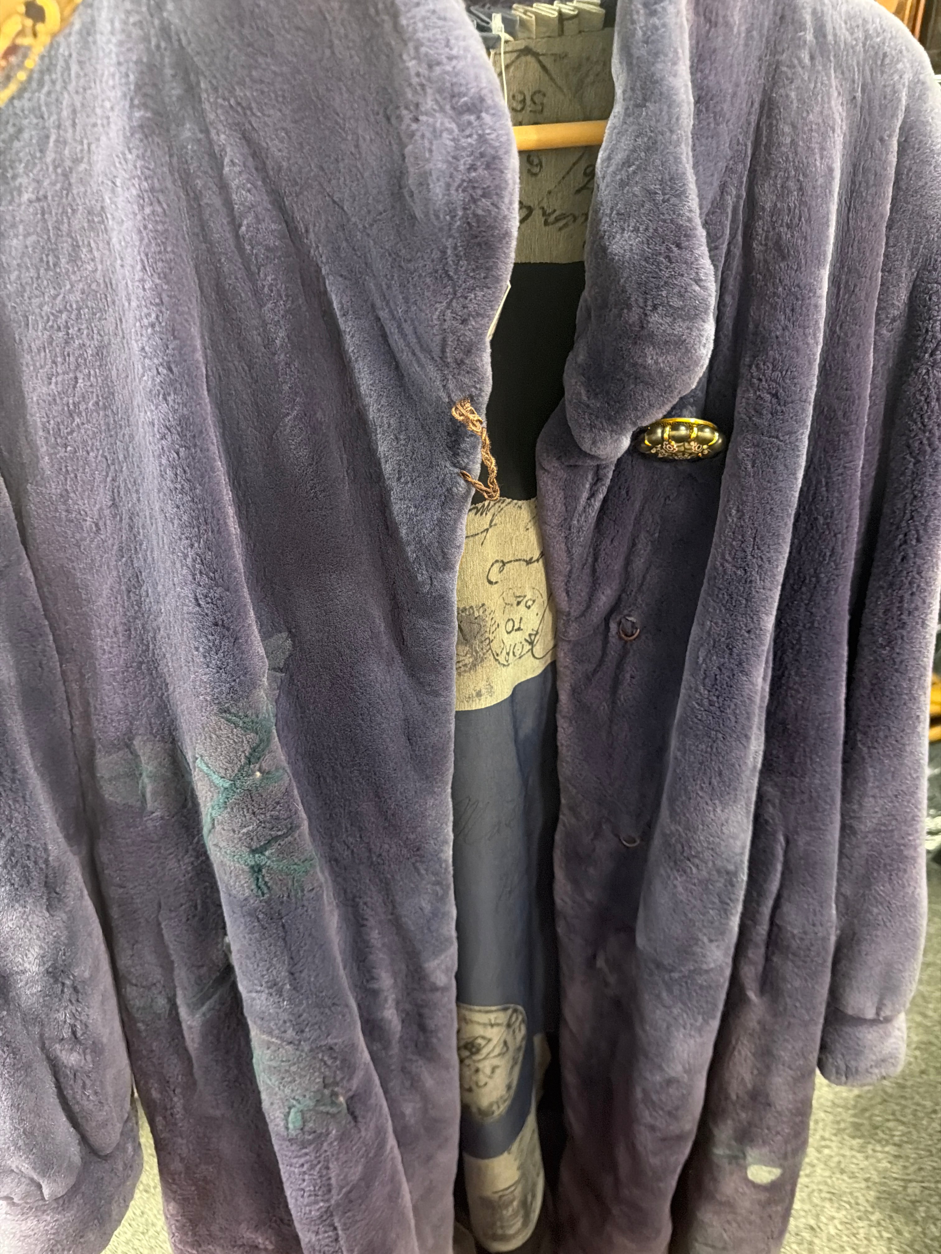 9926062400231 Purple fur AKC0661