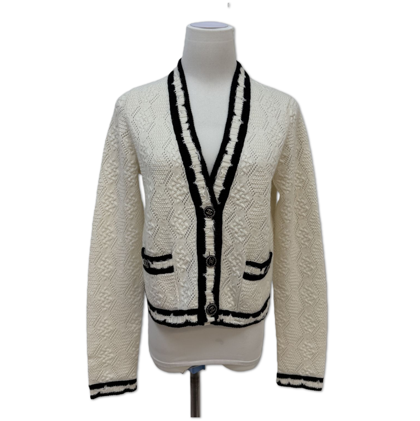 Chanel Cream Cable-Knit Black Fringed-Trim Cardigan Sweater size 38 HZ1179428367