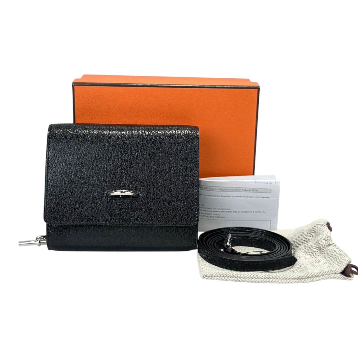 Hermes Portefeuille Chaine D’ancre To Go Wallet in Black Chevre