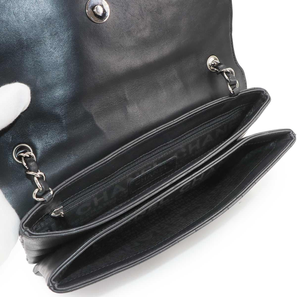 CHANEL Chocolate bar Camellia Chain Shoulder Bag Leather Black Purse 903006436