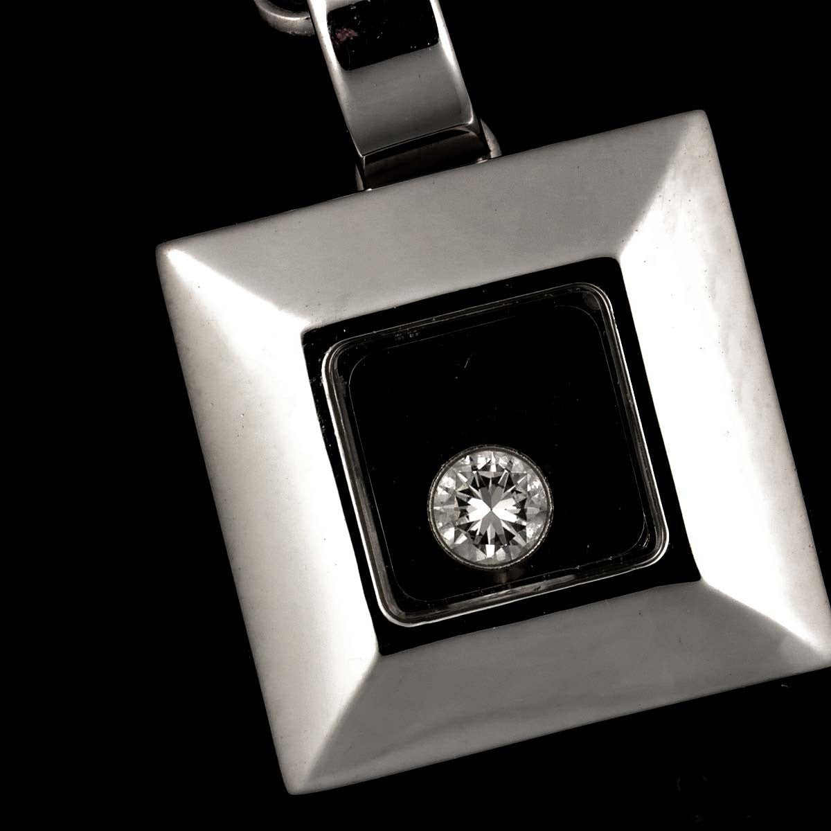Chopard Happy Diamond Square Necklace 18K White Gold 750 903174836