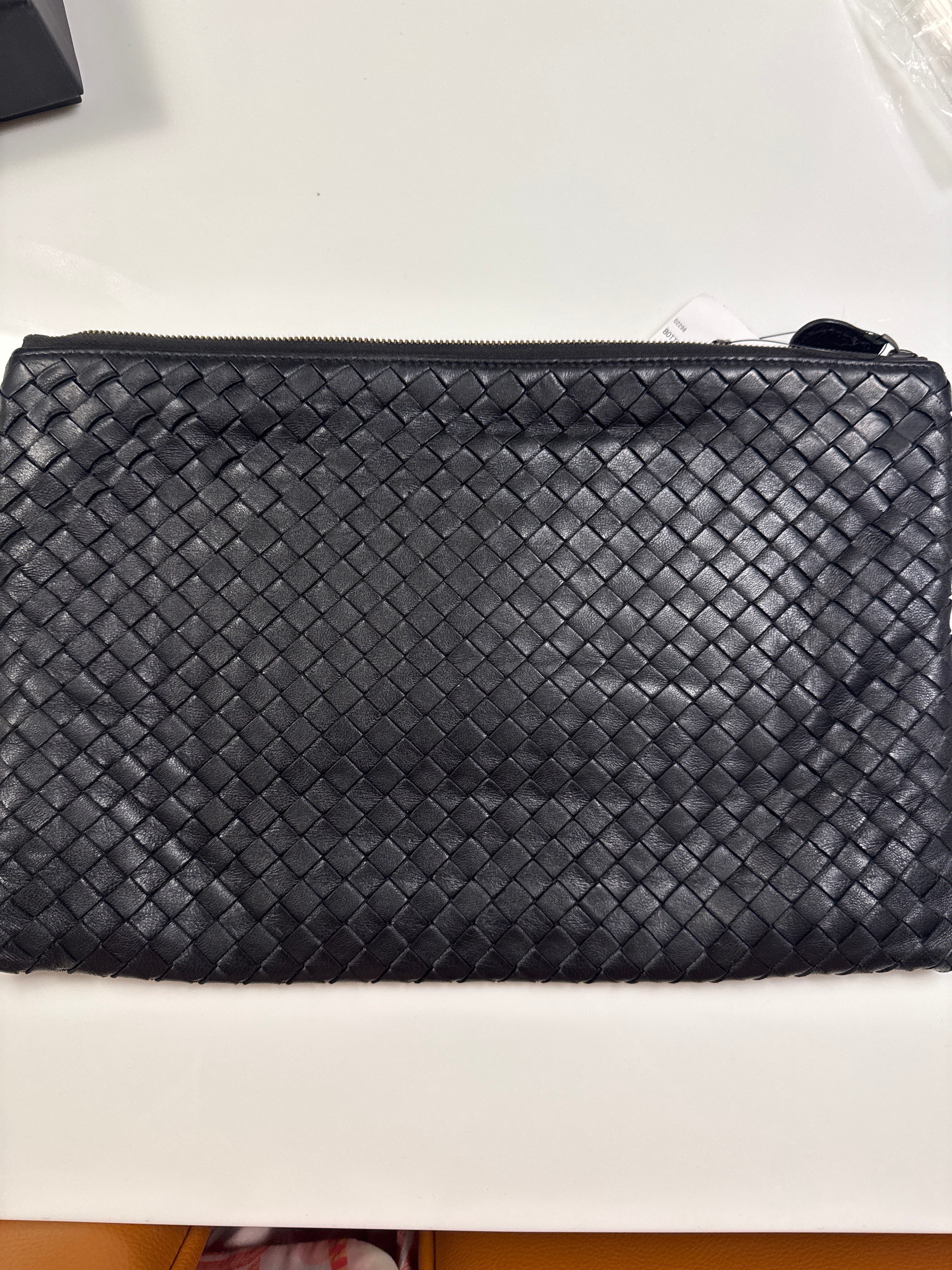 Bottega Veneta clutch  Black DXBS6338
