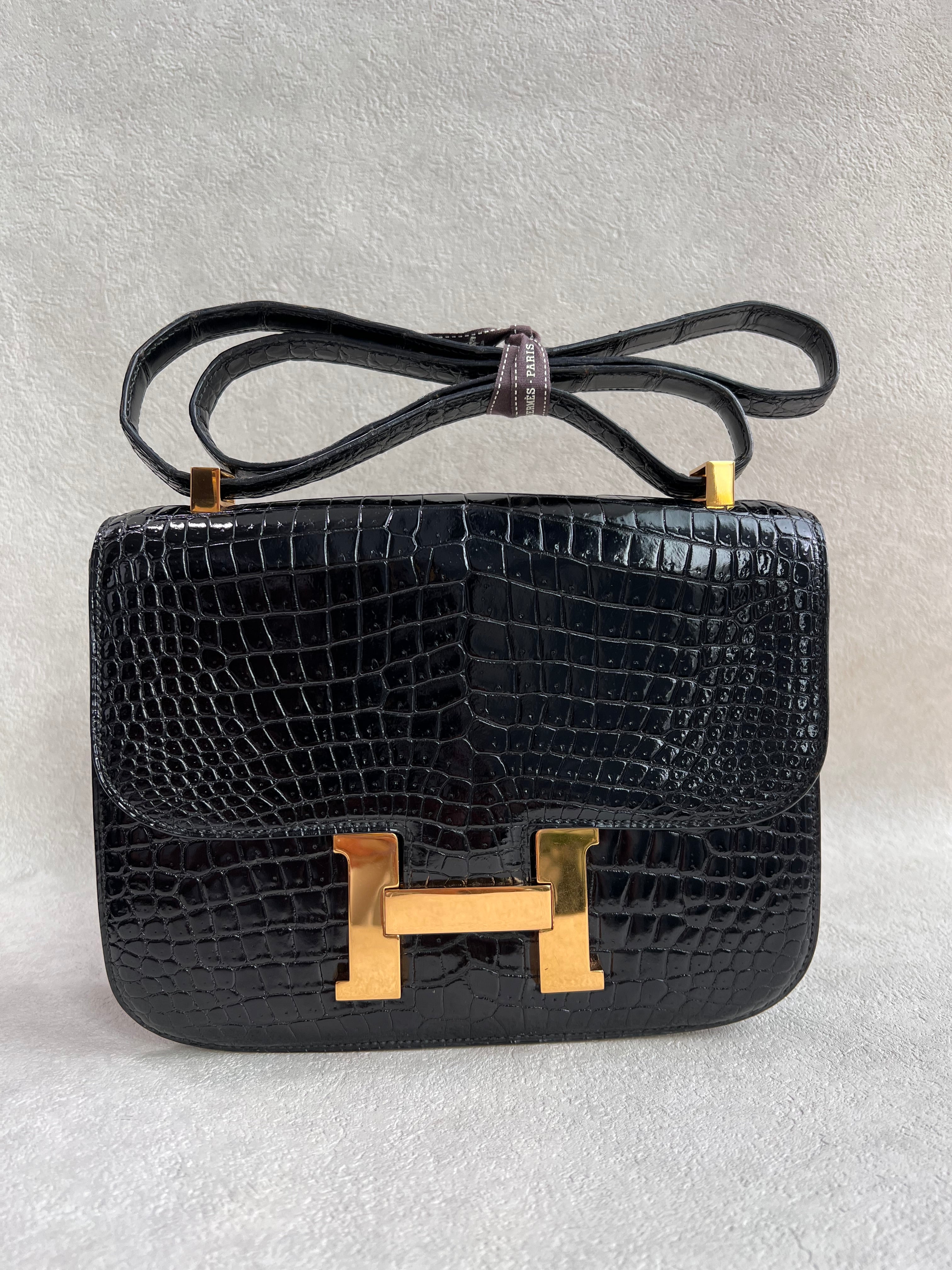 Hermes Vintage Constance 23 Black Crocodile GHW #C SYCYB1137