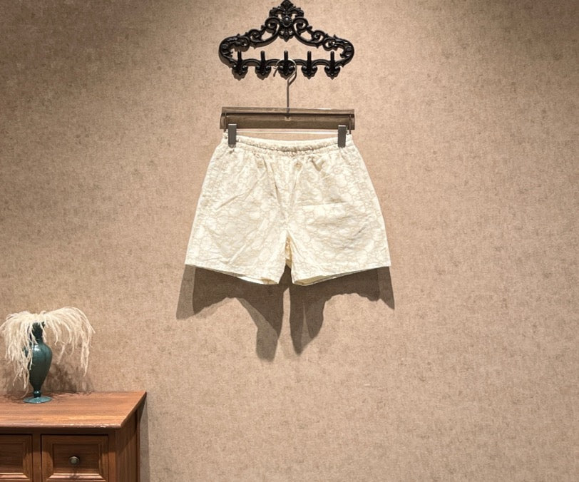 Gucci beige double G monogram print shorts / size 40 / 99% new / 45407 SYCF45407