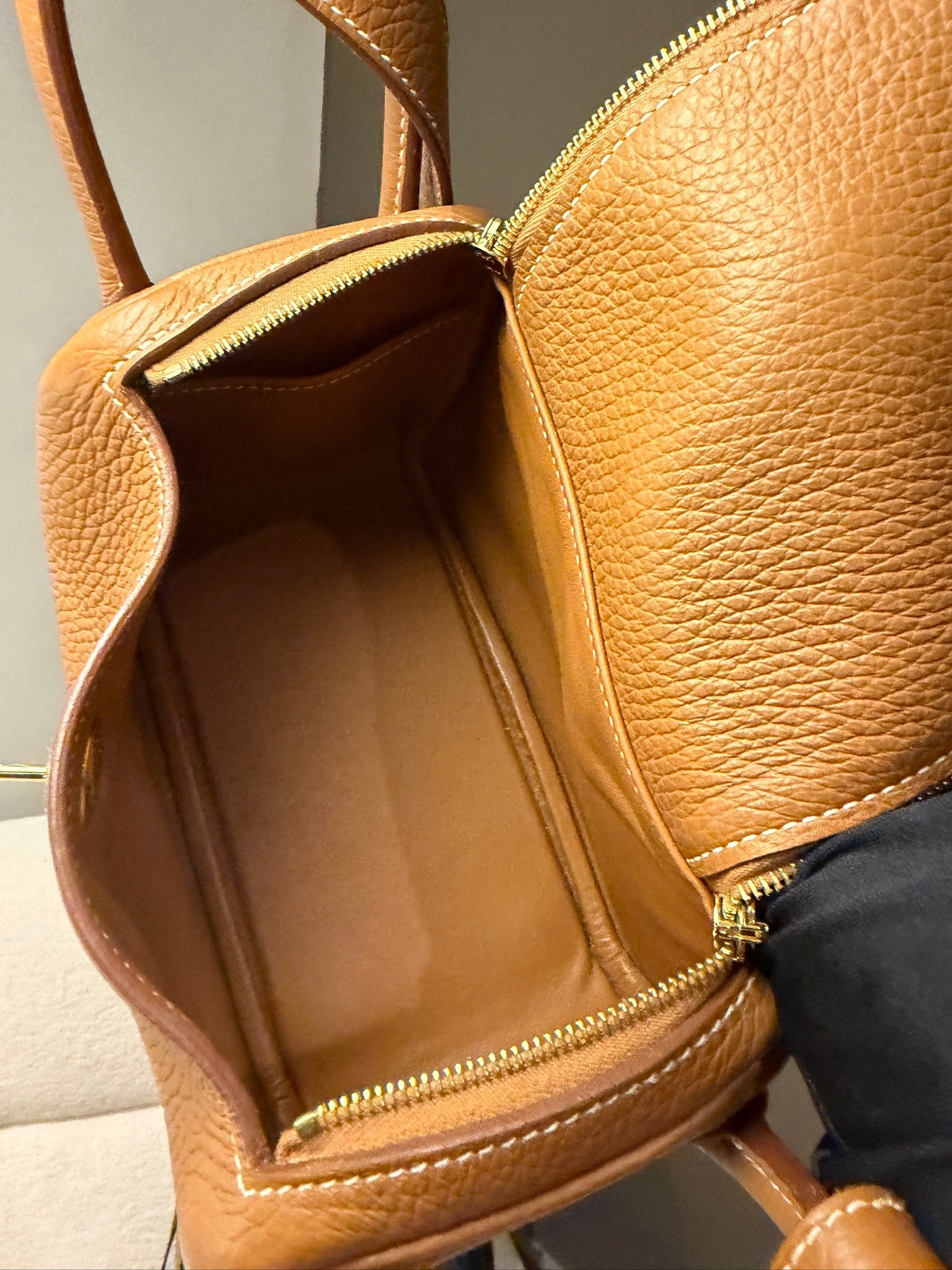 Hermès Mini Lindy 20 Gold GHW