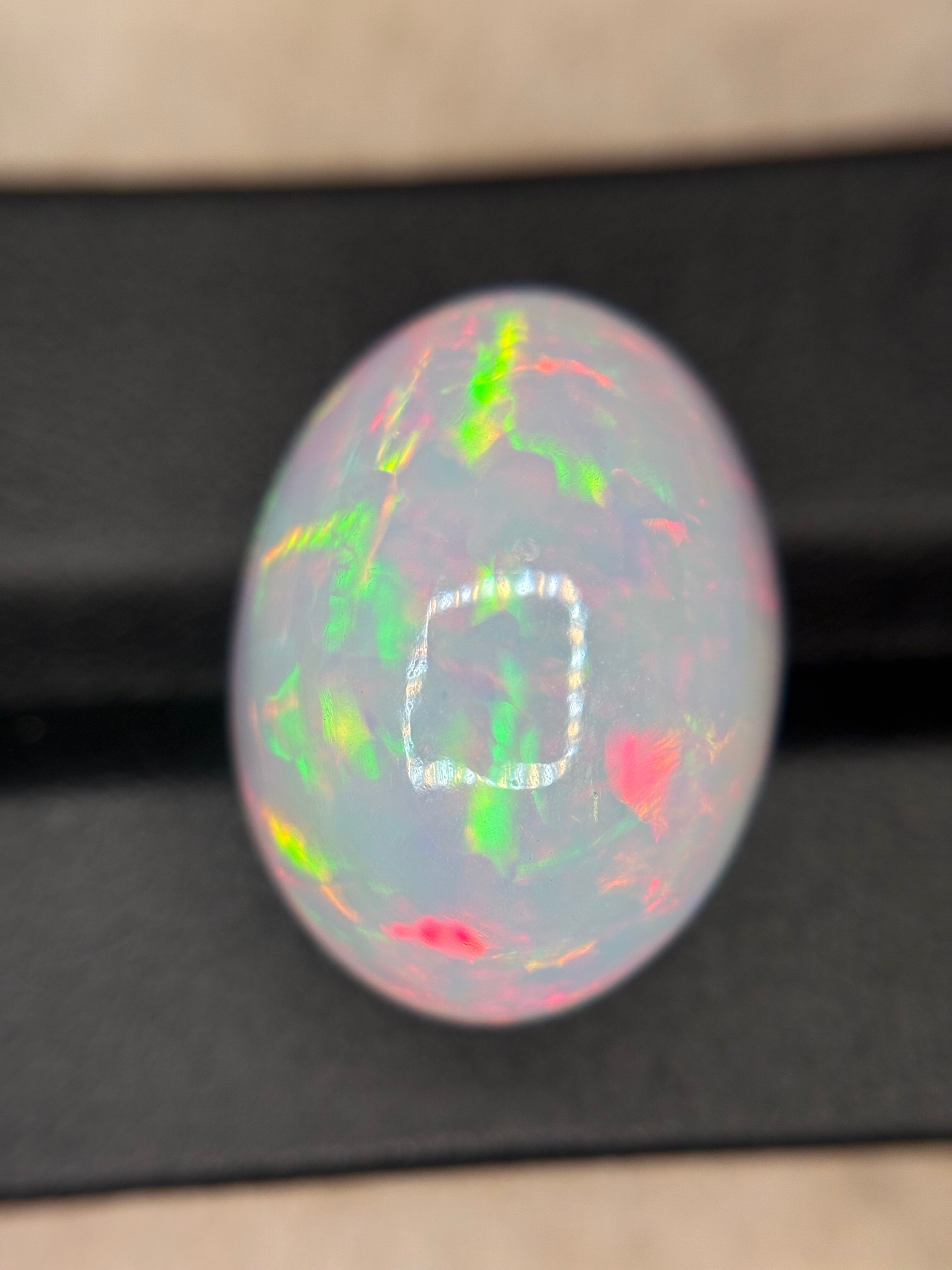 23.15ct  WhiteOpal Cab Oval THAIC0465