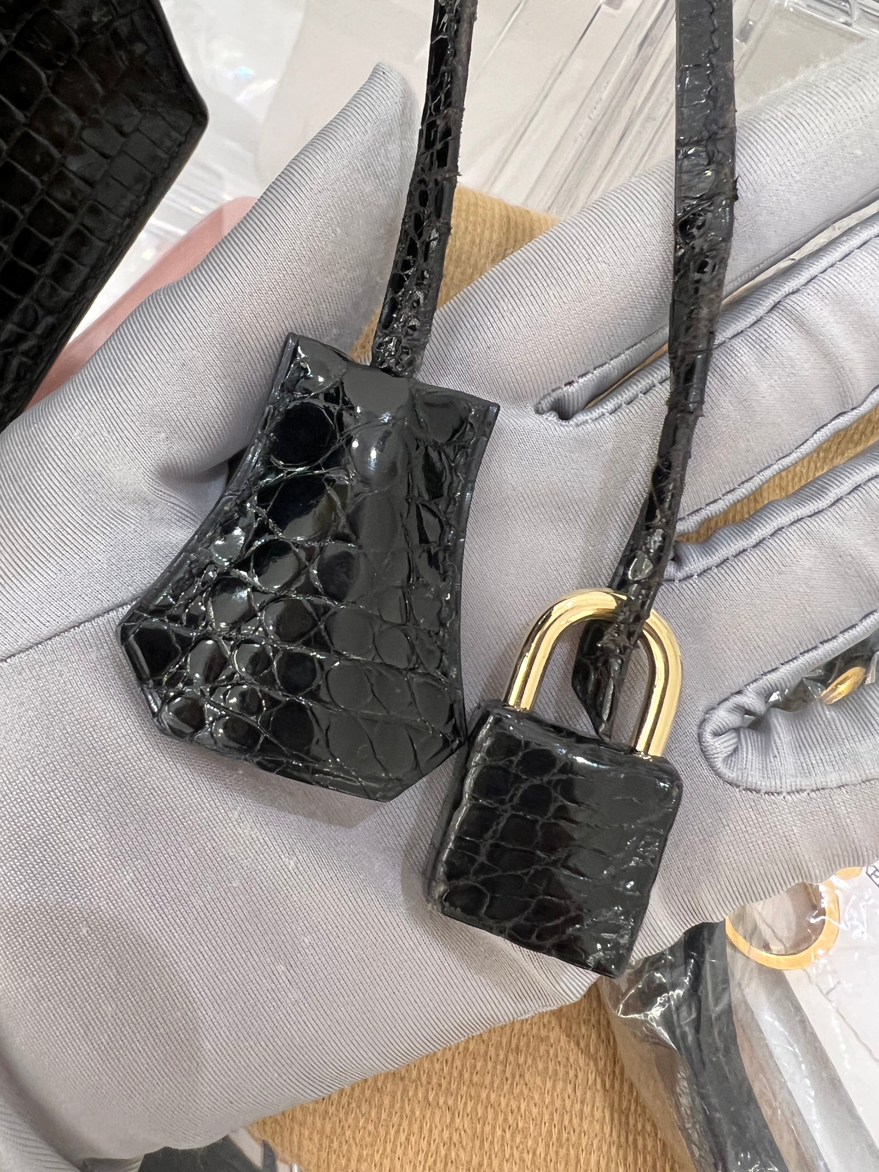 Hermes Vintage Kelly 28 Sellier Black Shiny Porosus GHW #V Circle (Y1992) SCKH4103