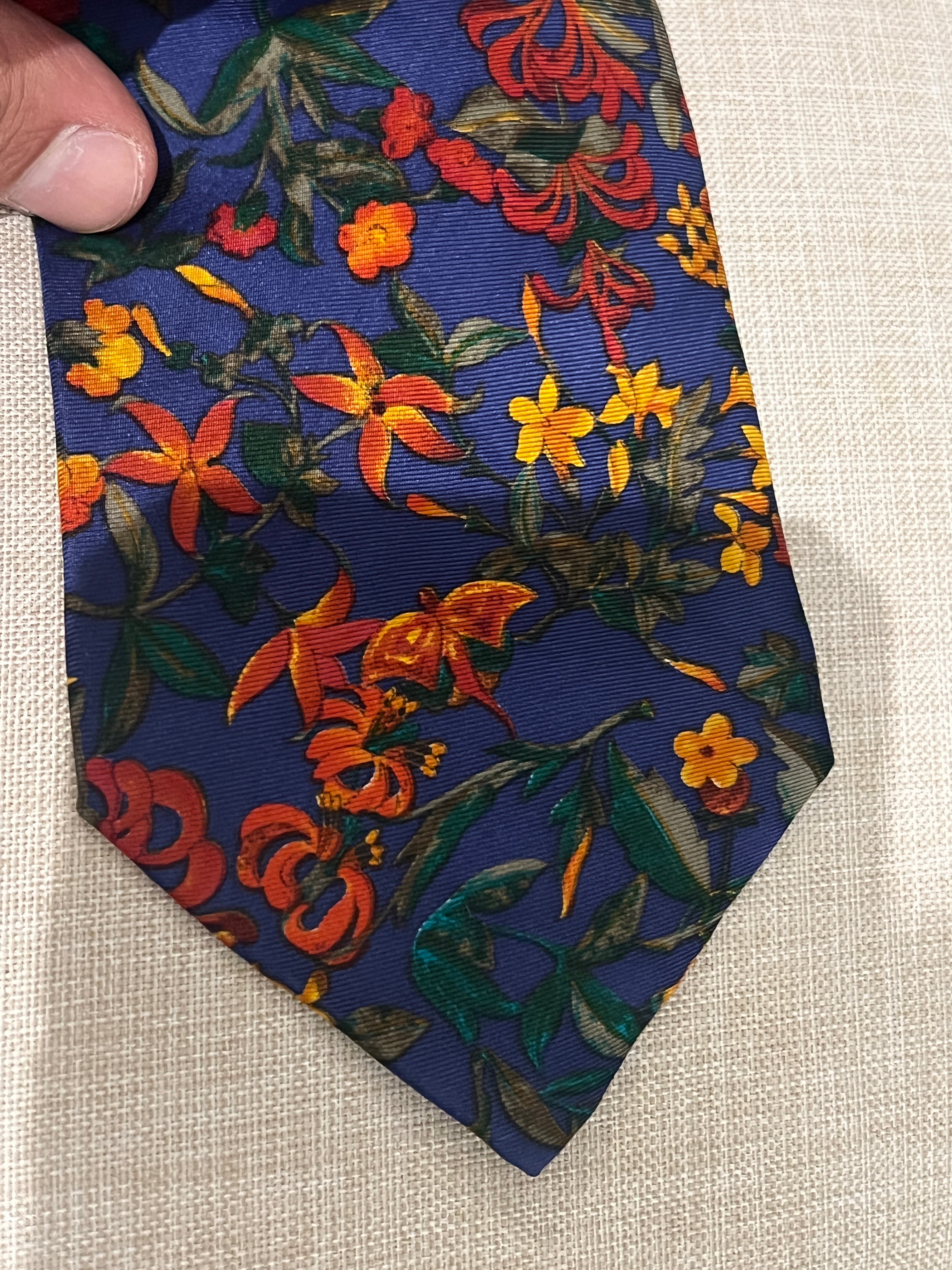 YSL Flower tie AKC1539