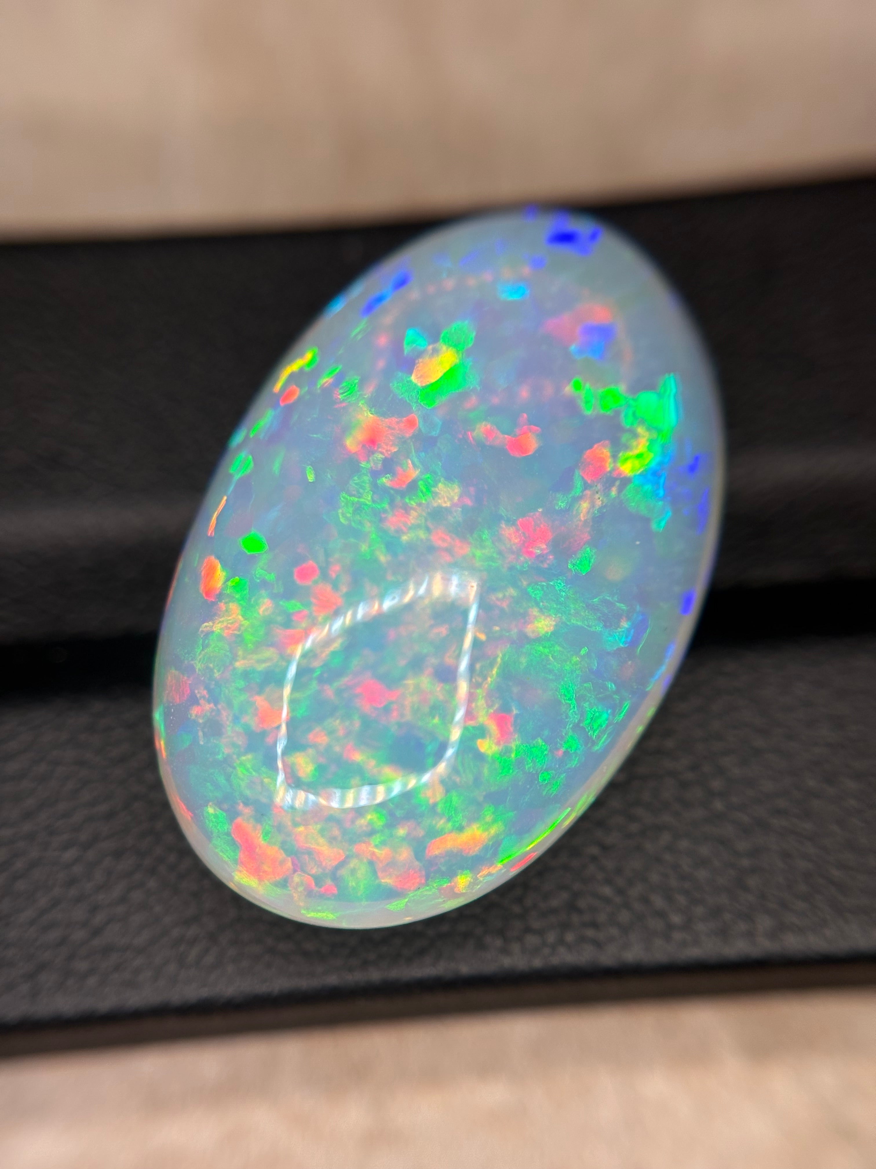 27.50ct White Opal Cab Oval THAIC0475