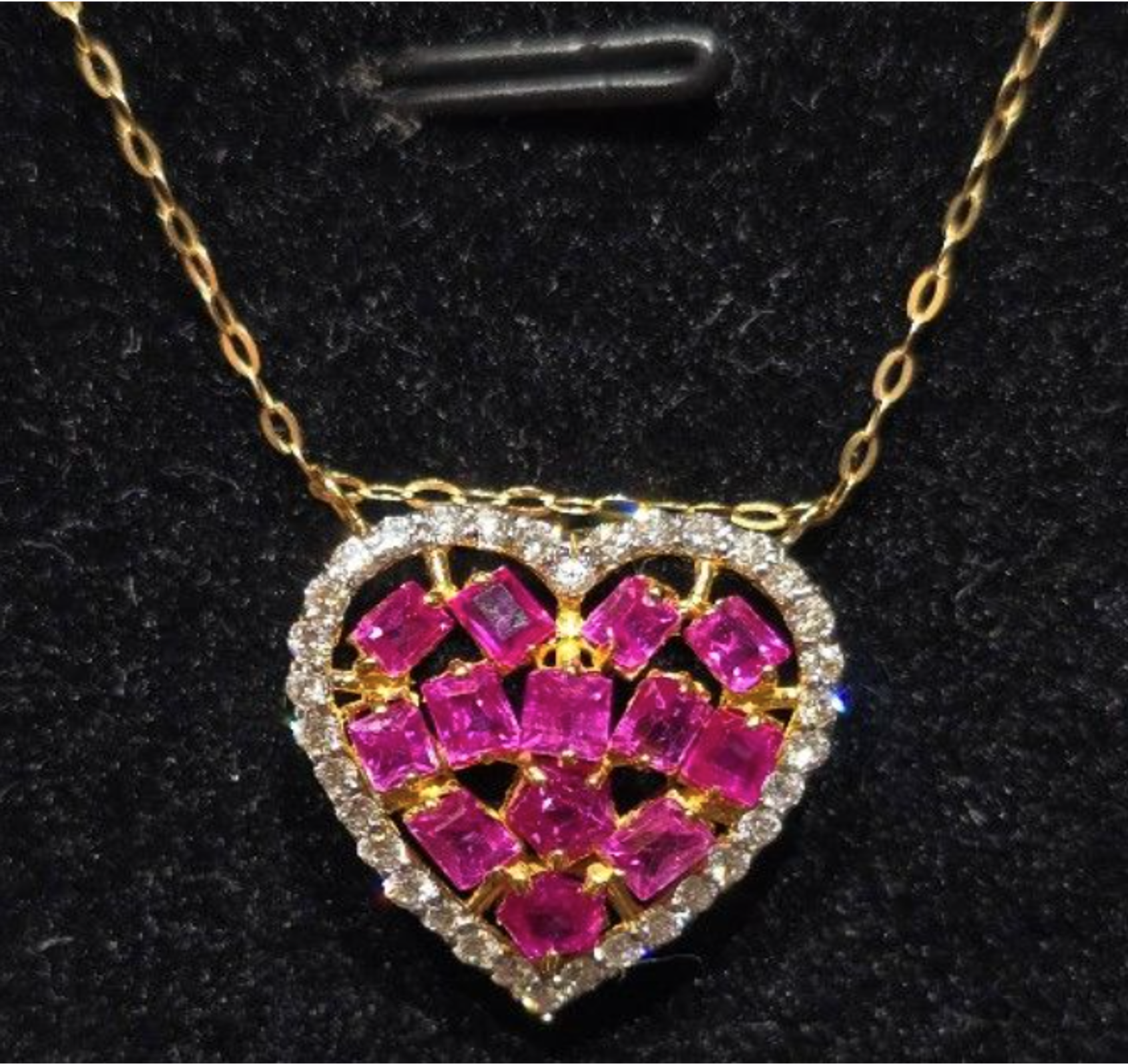 1.5ct Unheated Burma Pink Sapphire necklace with natural diamonds in 18K gold SYCB67