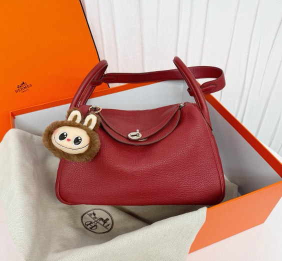 HERMES Pomegranate Red Lindy 30, Silver Buckle, TC Leather Frame, O Engraving 16037794