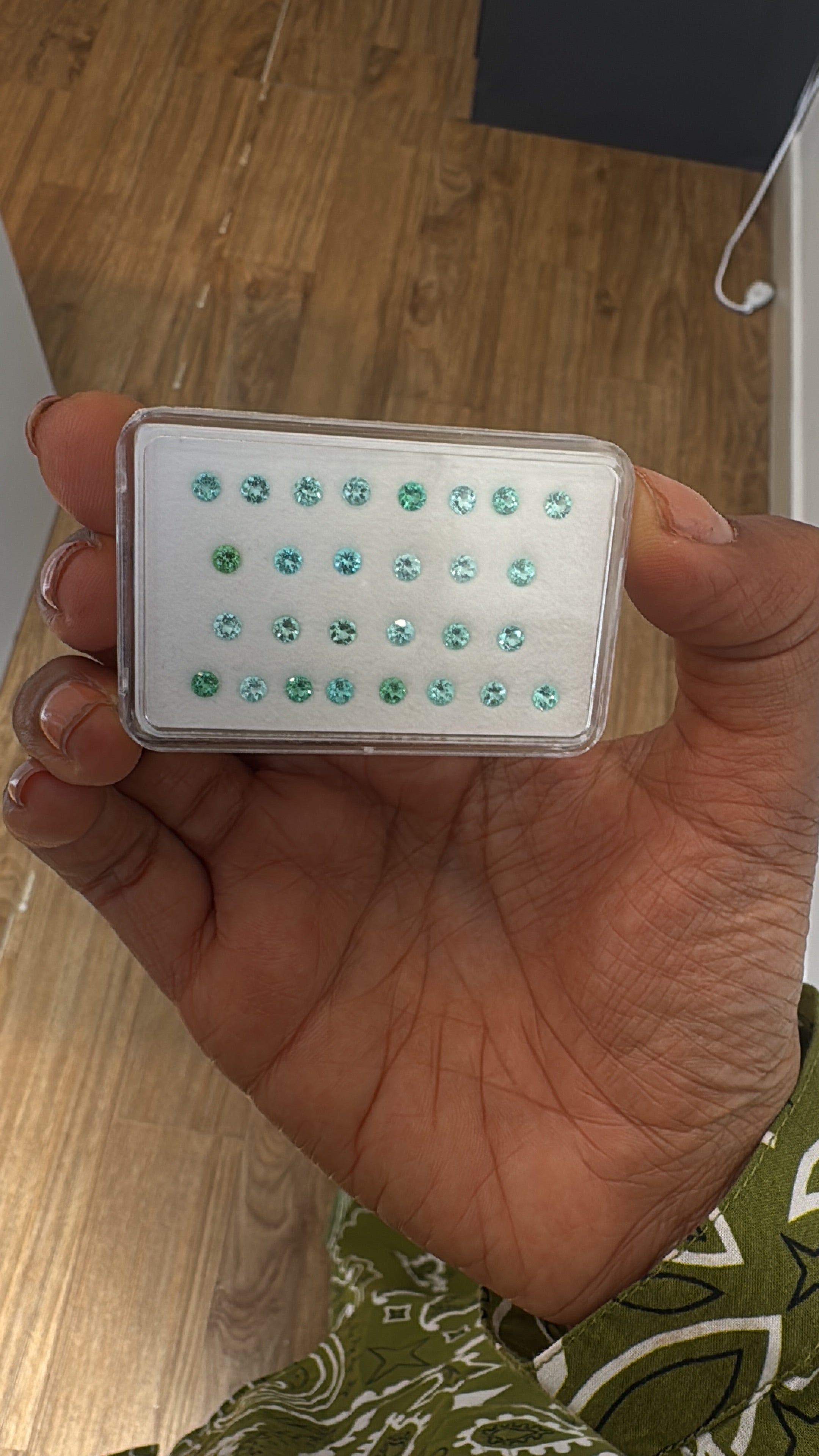 Rare opportunity of pair of studs paraibastudsbrazil blue only