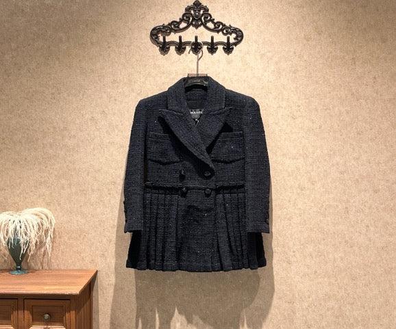 Chanel Roof Collection Black Tweed Double-Breasted Pleated Skirt Jacket / Size 40 / Brand New 43290 SYCF43290