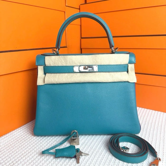 Hermes Kelly 28 Z6, peacock green trim, anemone purple, silver hardware, goatskin leather, P-stamp. SYC2223